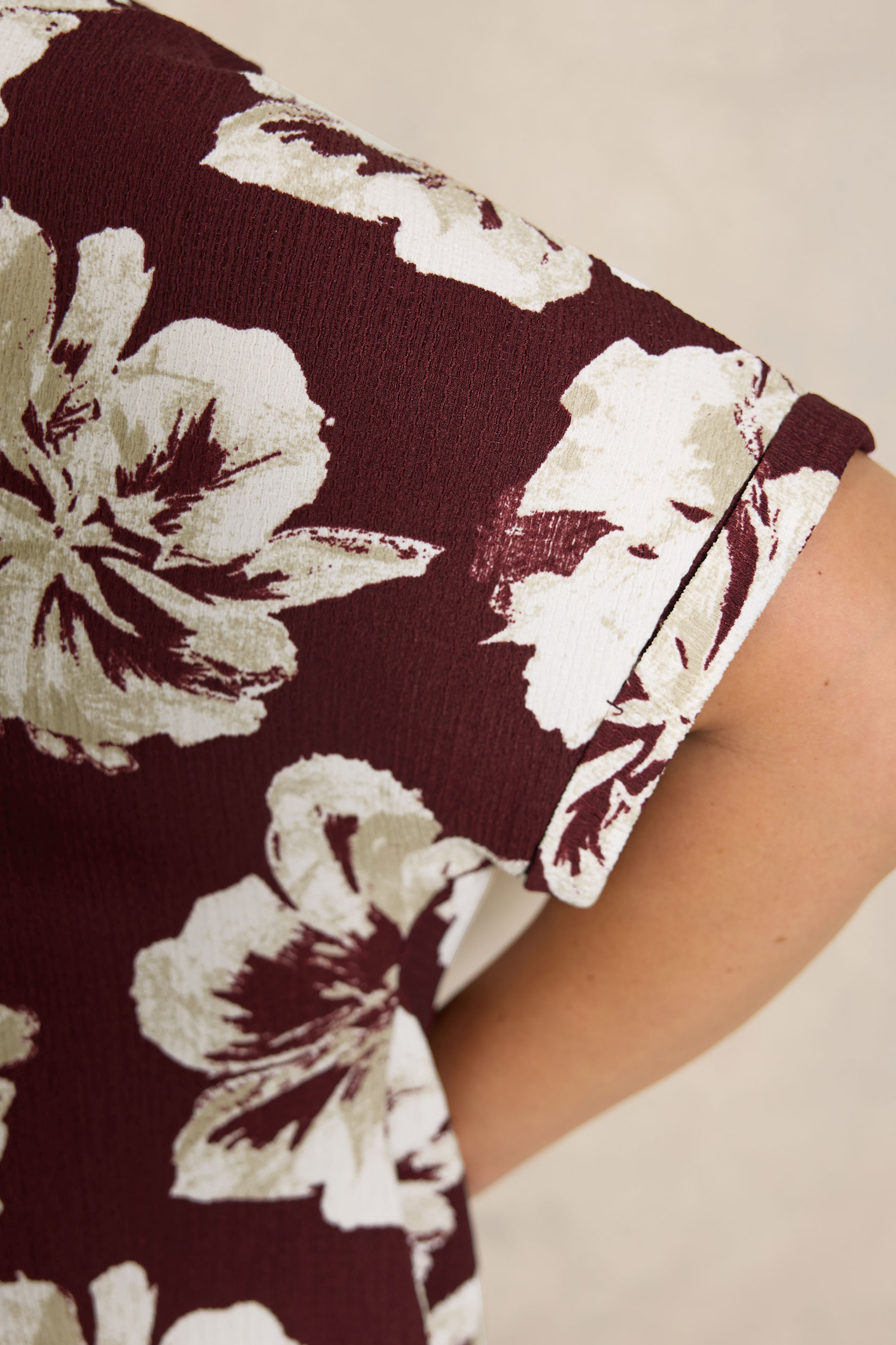 EVANS Curve Berry Red Floral V-Neck Top | Evans 4