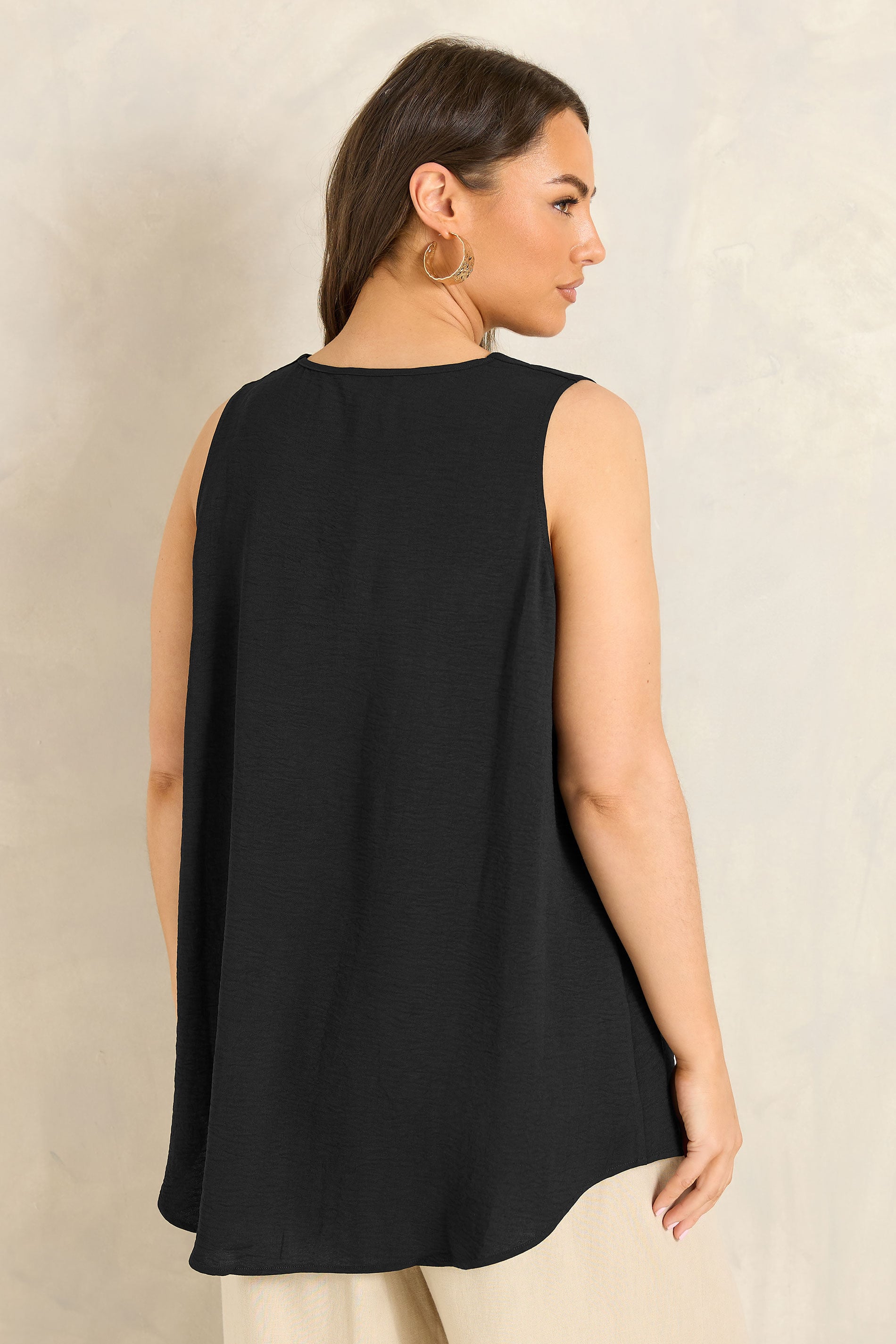EVANS Curve Black Pleat Swing Vest Top | Evans 2