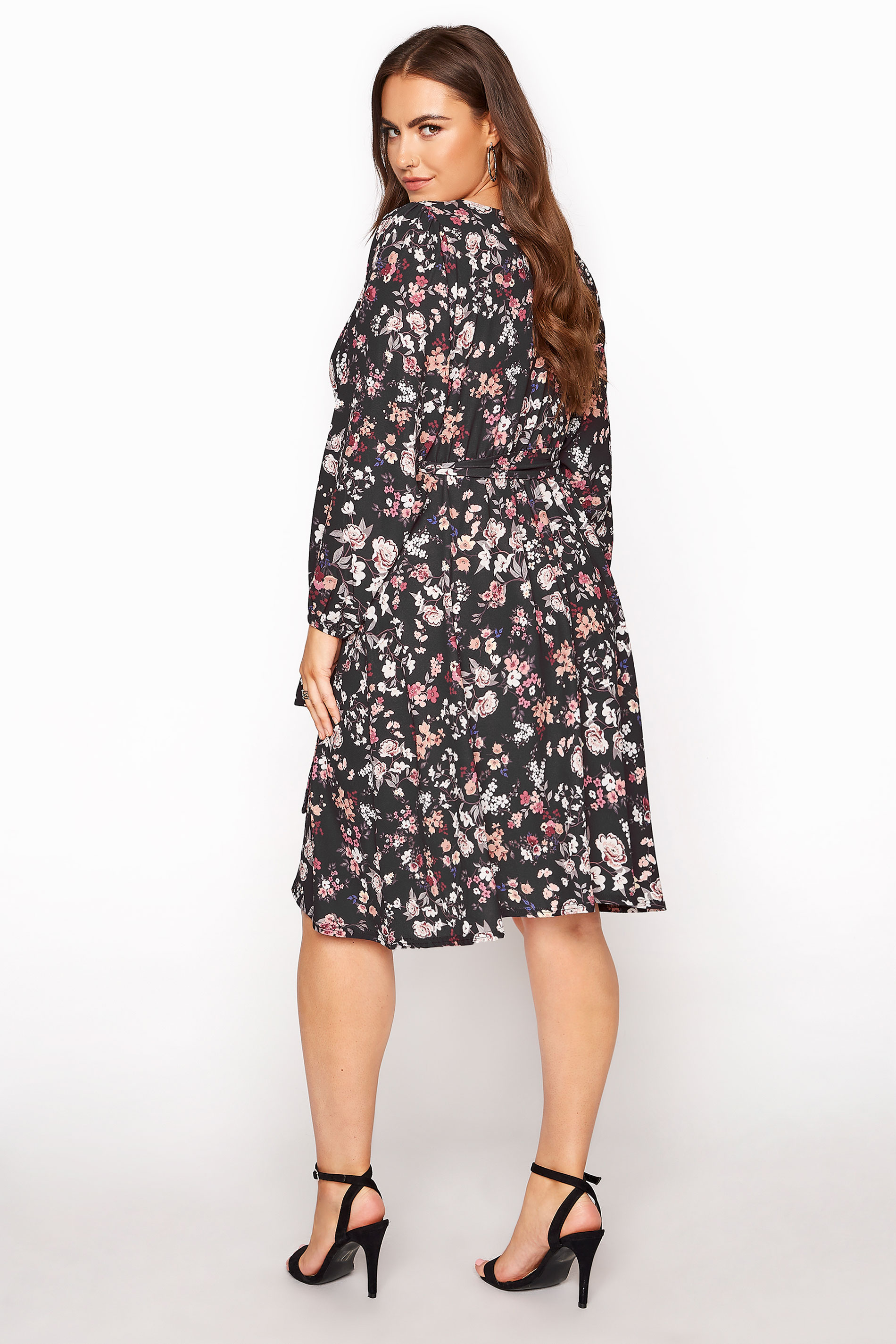 Robes Grande Taille Grande taille  Robes Portefeuilles | YOURS LONDON - Robe Noire Floral Midi Cache-Coeur - MF63204