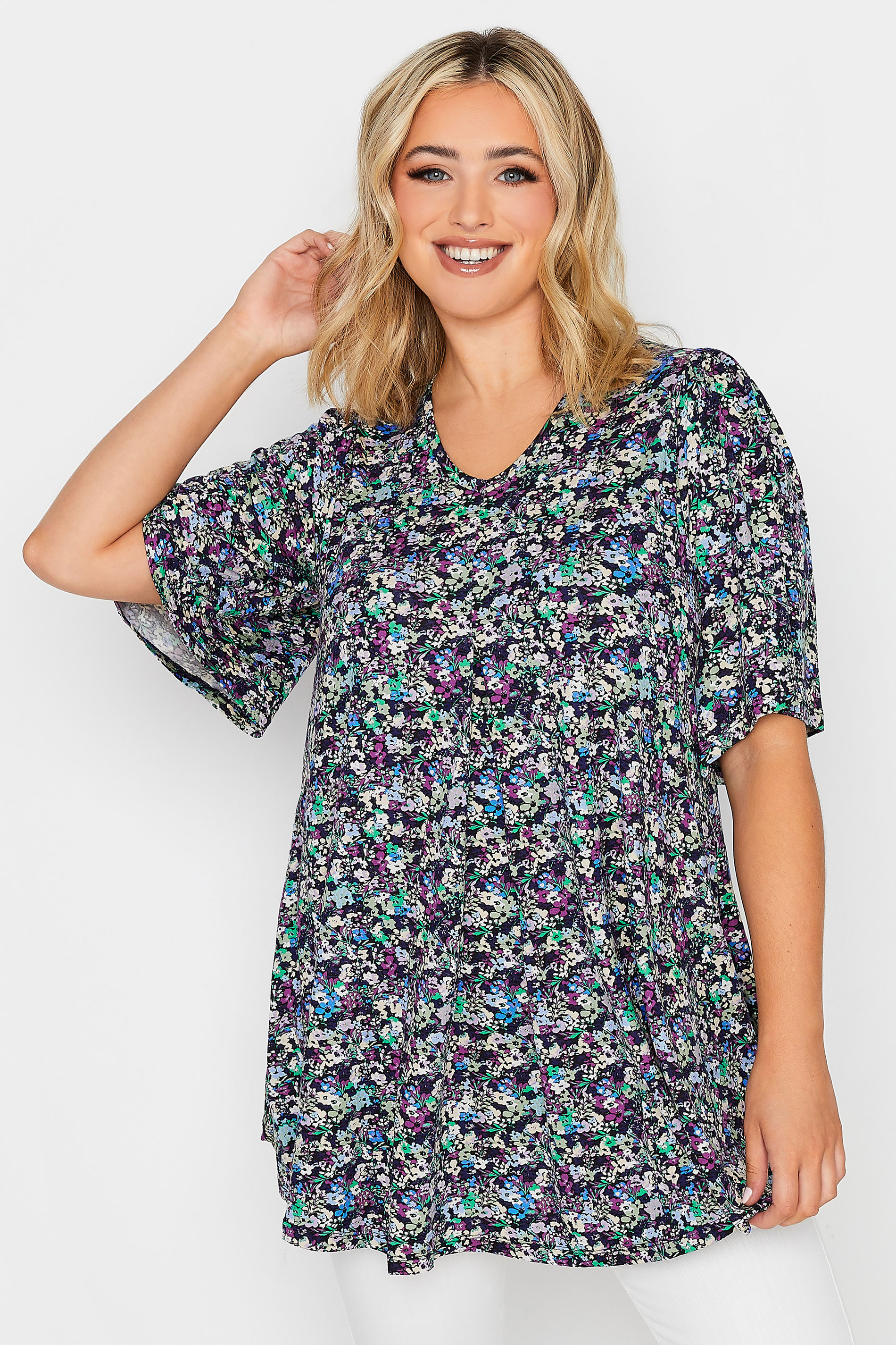 YOURS Plus Size Black Floral Pleat Front Swing Top | Yours Clothing 1