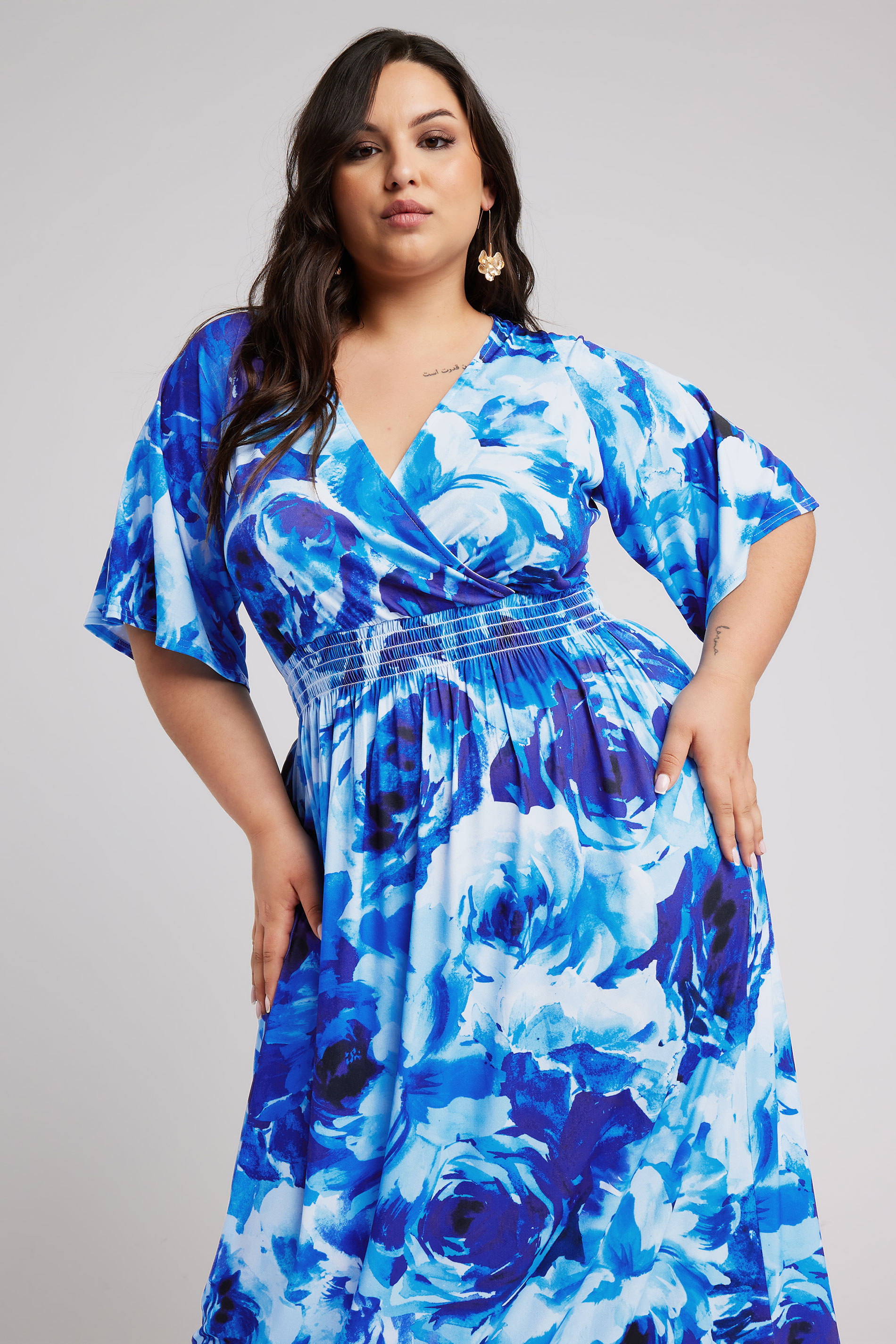 YOURS LONDON Plus Size Blue Floral Angel Sleeve Maxi Dress | Yours Clothing 3