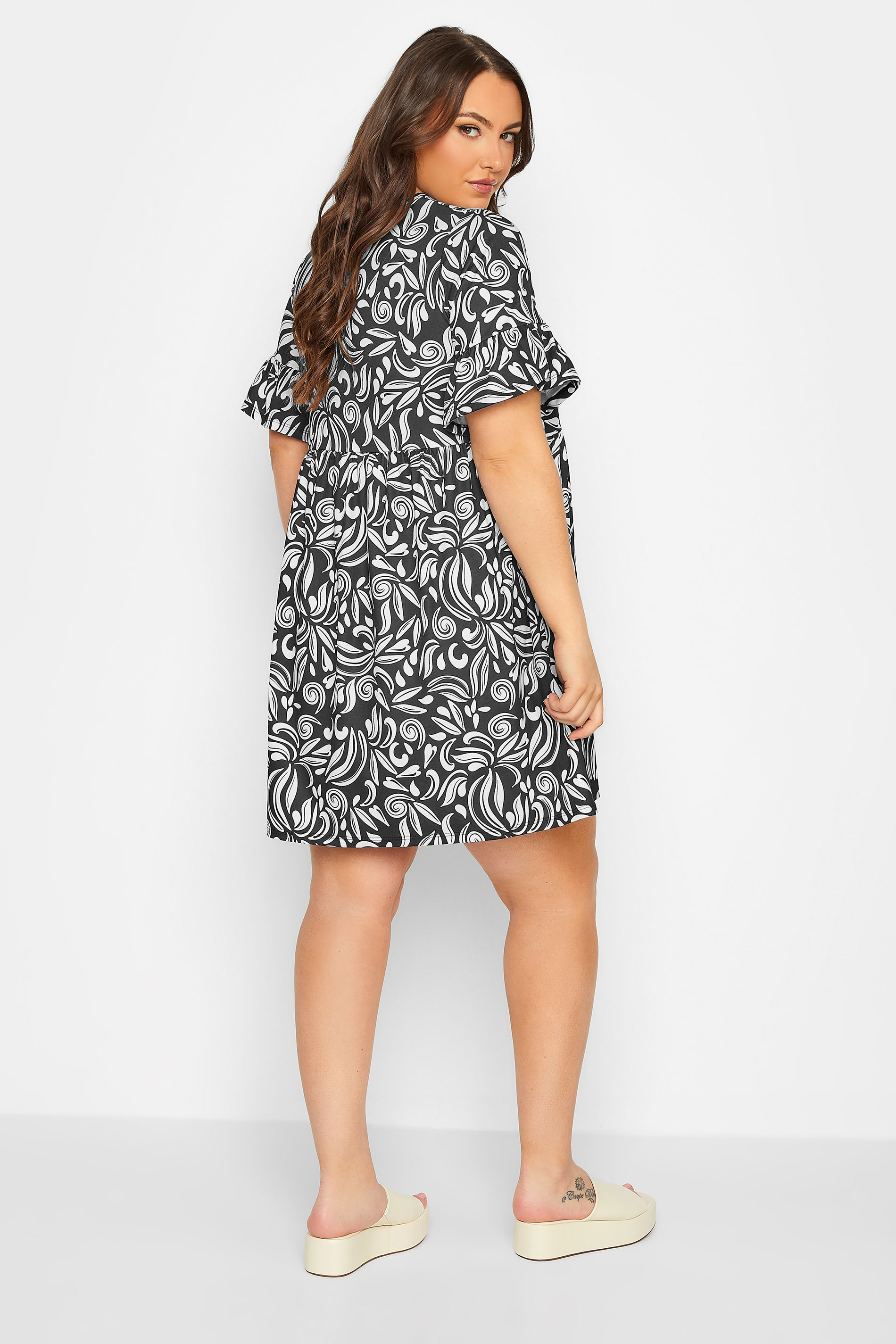 YOURS Plus Size Black Abstract Print Smock Tunic Dress | Yours Clothing 3