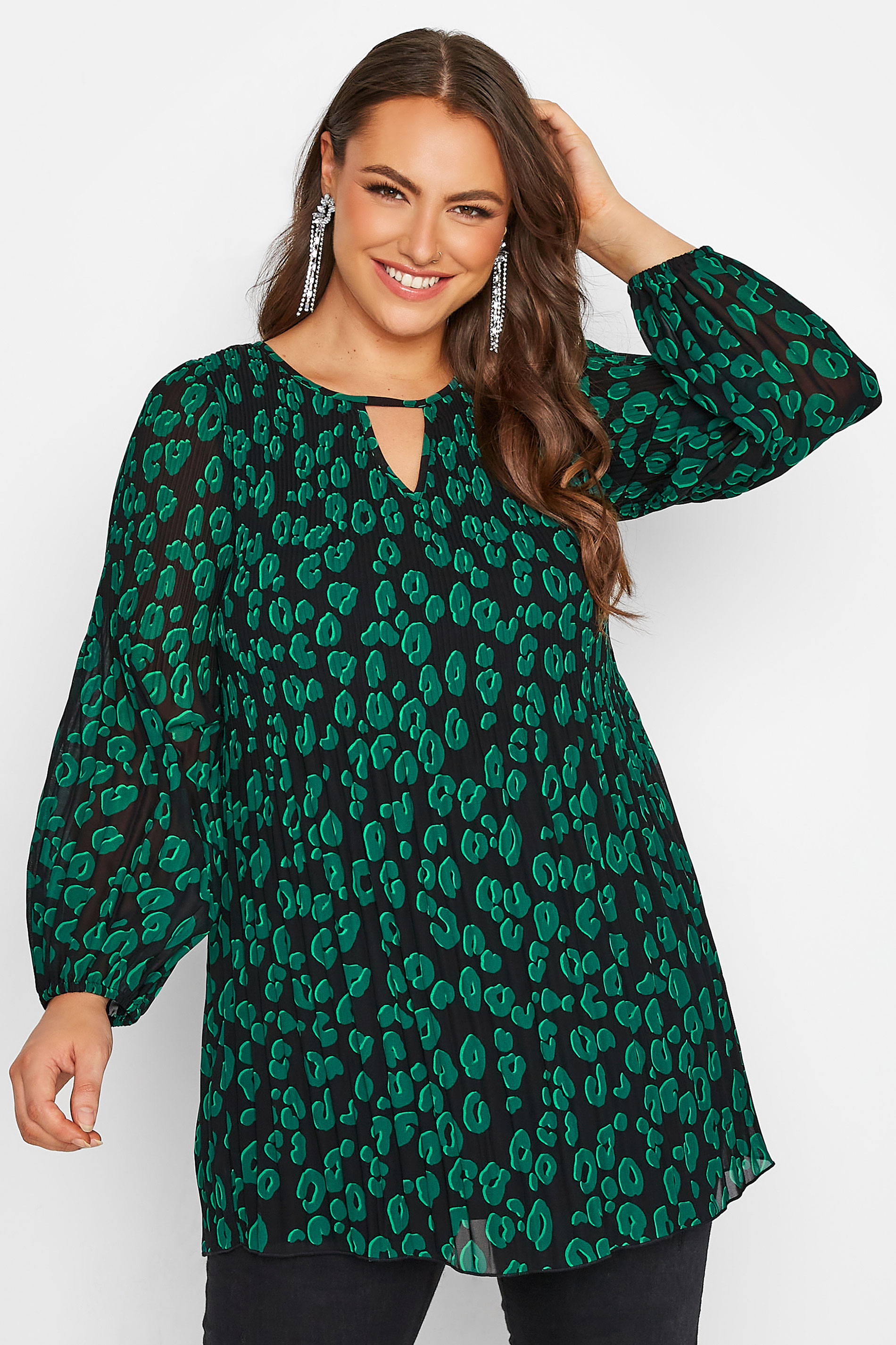YOURS LONDON Plus Size Green Leopard Print Pleat Blouse | Yours Clothing 1
