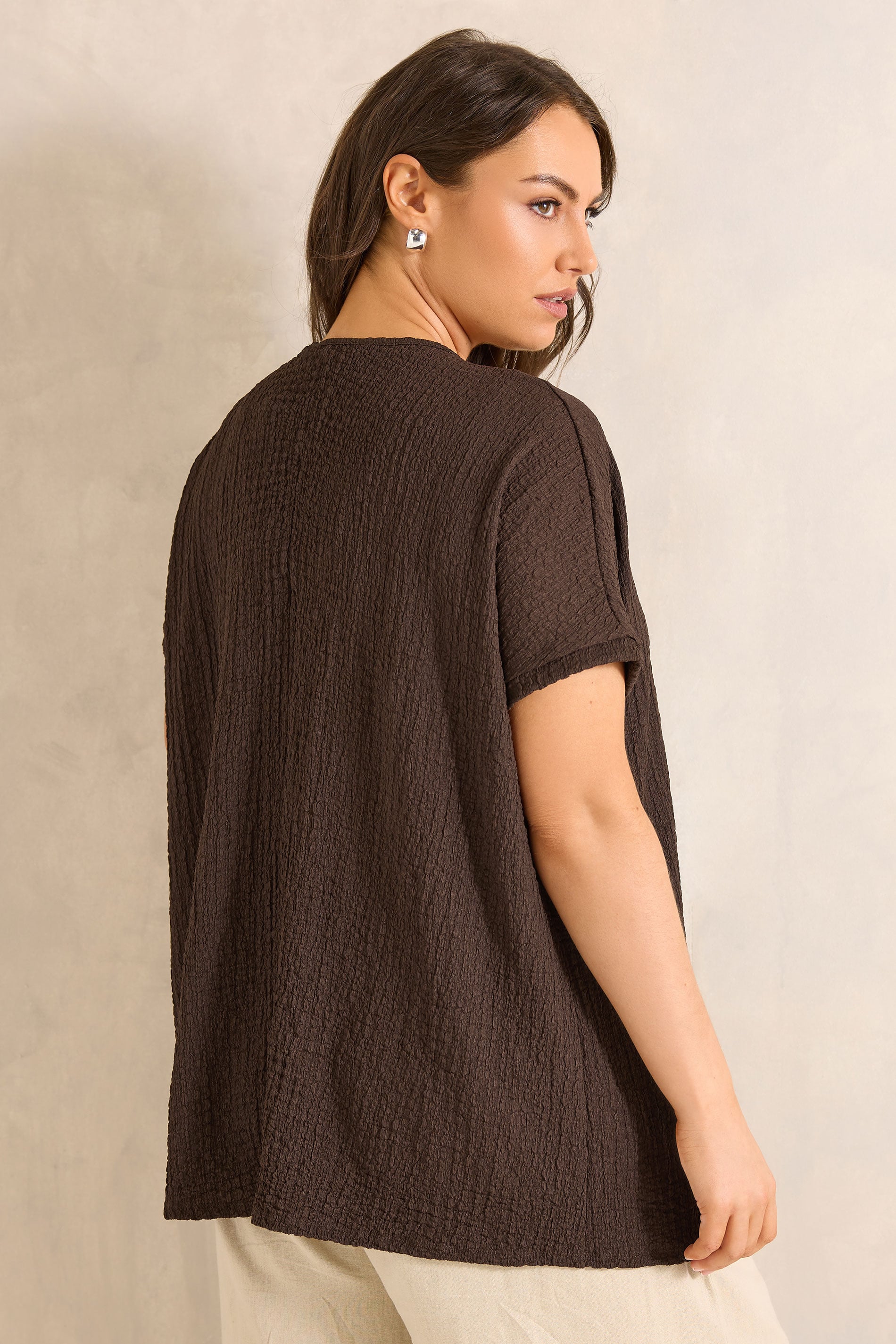 EVANS Curve Chocolate Brown Plisse Pleat Top  4