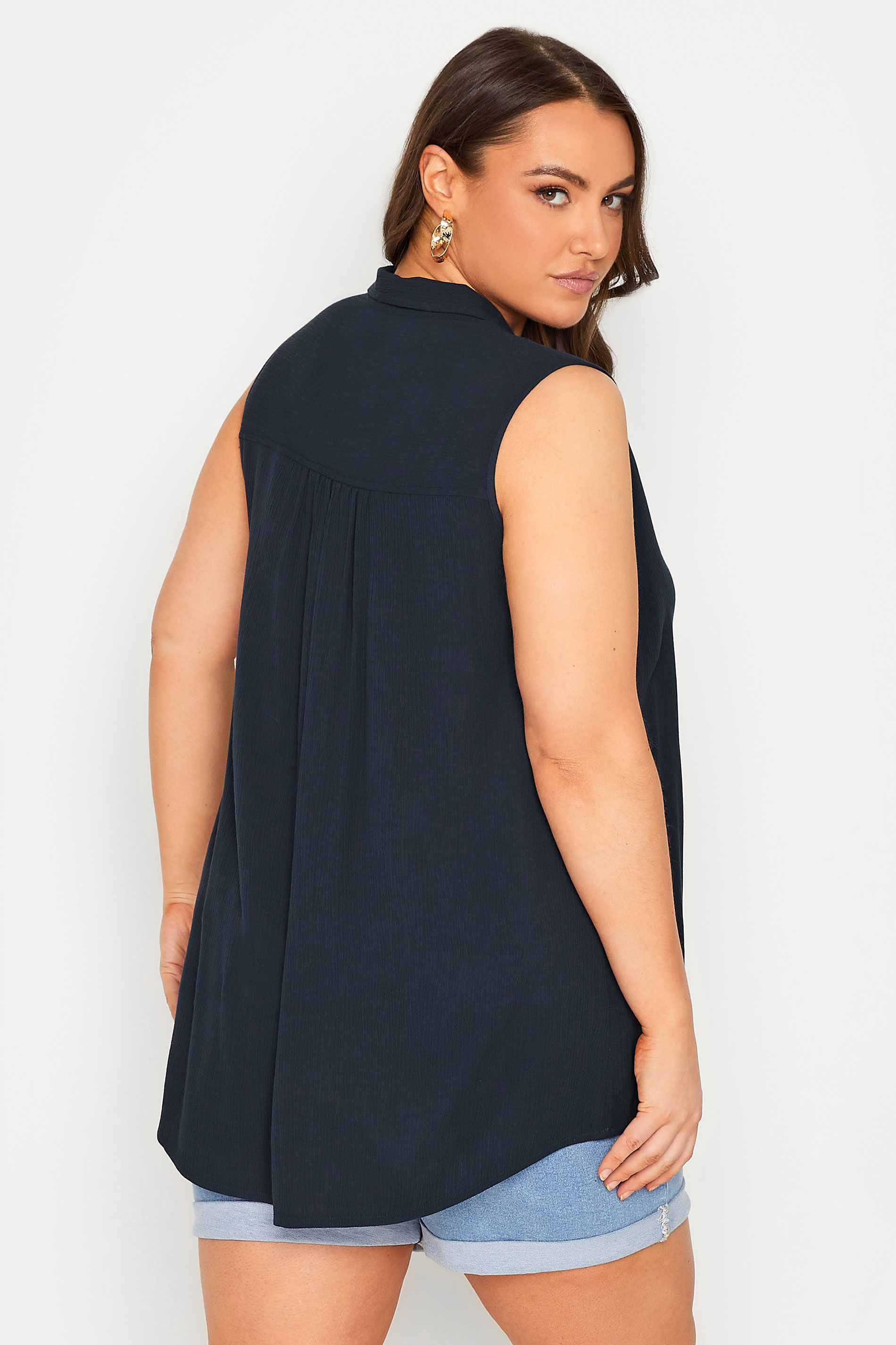 YOURS Plus Size Navy Blue Dipped Hem Sleeveless Blouse | Yours Clothing 3