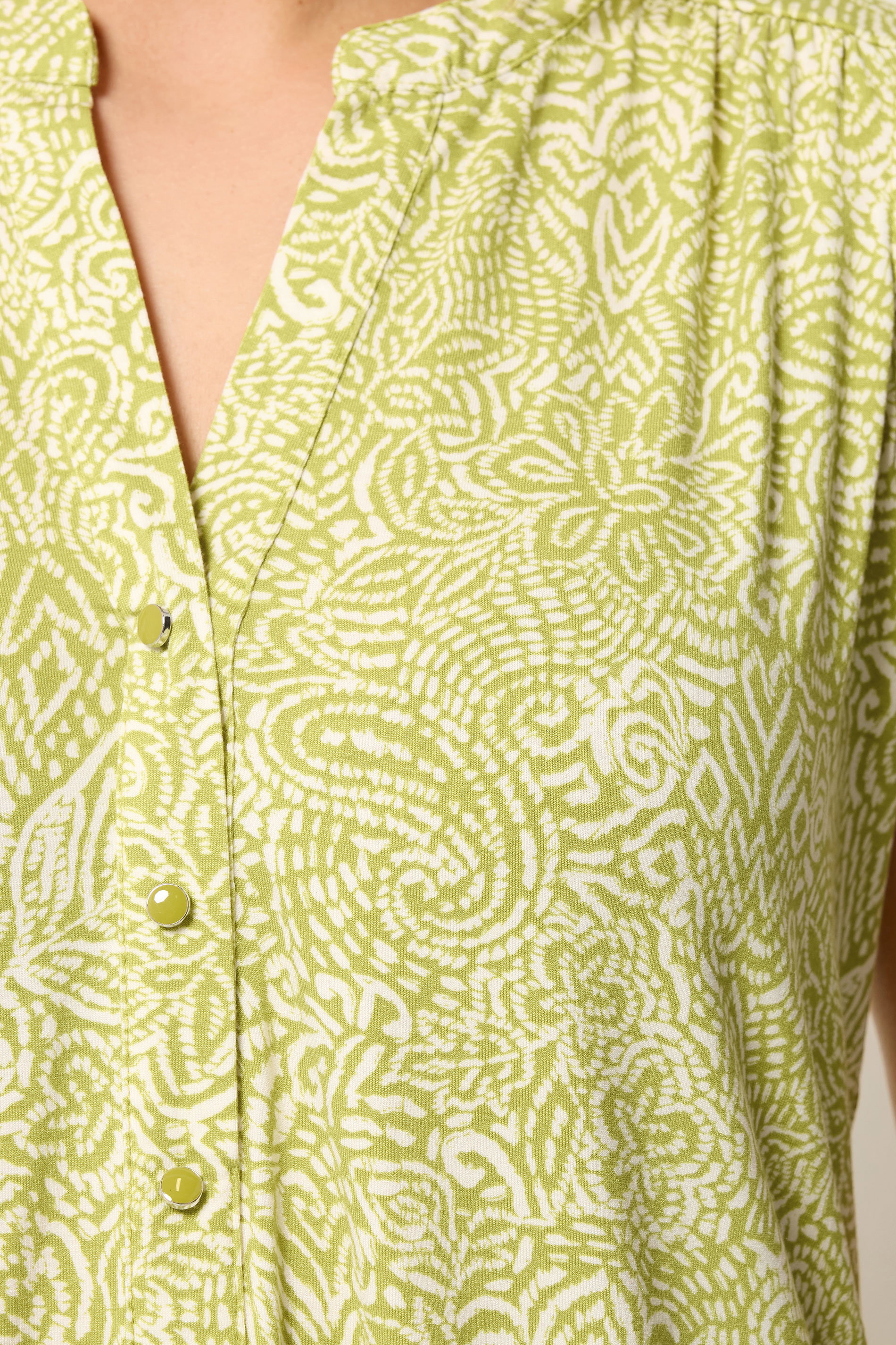 YOURS Plus Size Green Paisley Print Blouse | Yours Clothing 4