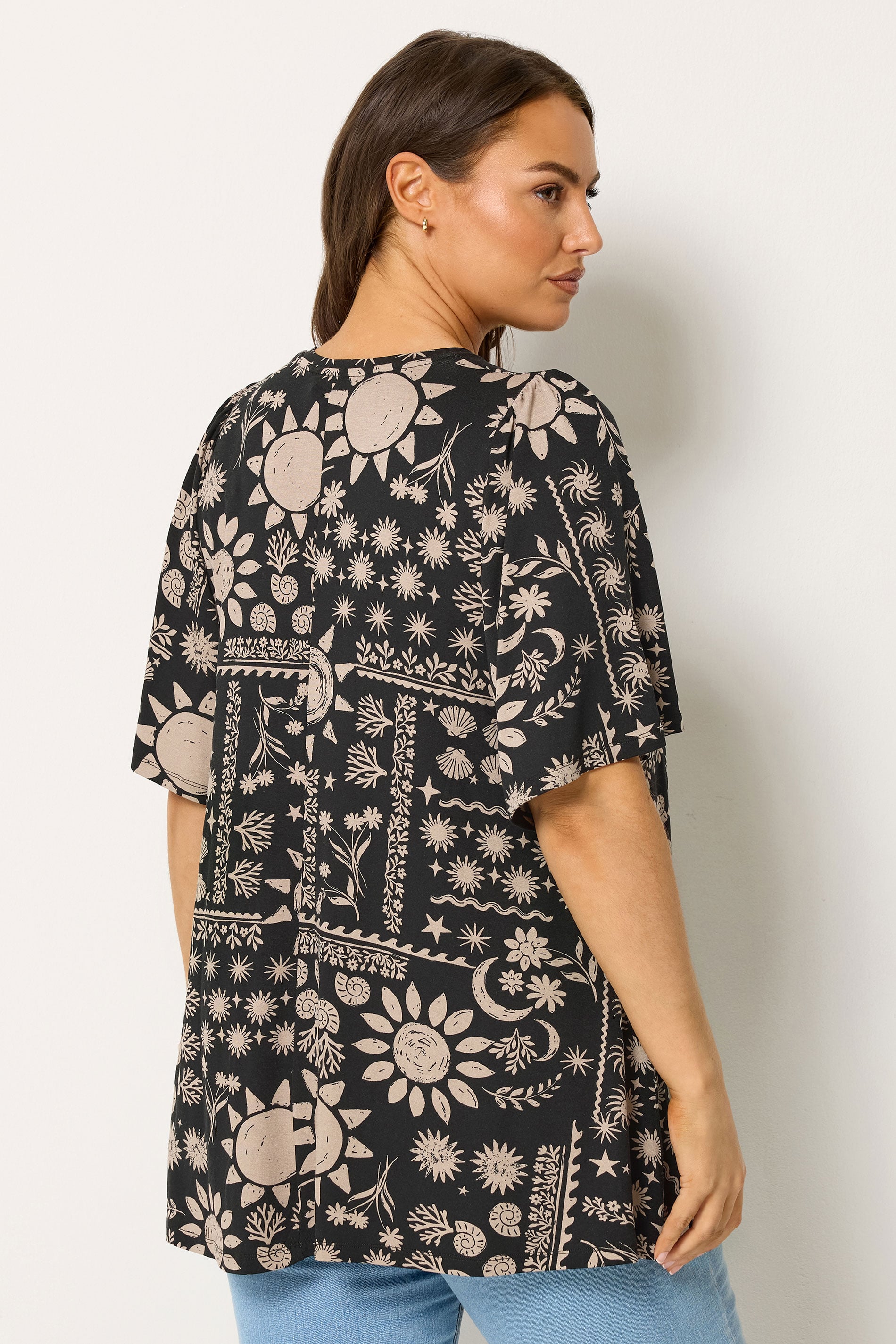 YOURS Plus Size Black Mixed Summer Print Pleat Front Angel Sleeve Top 2