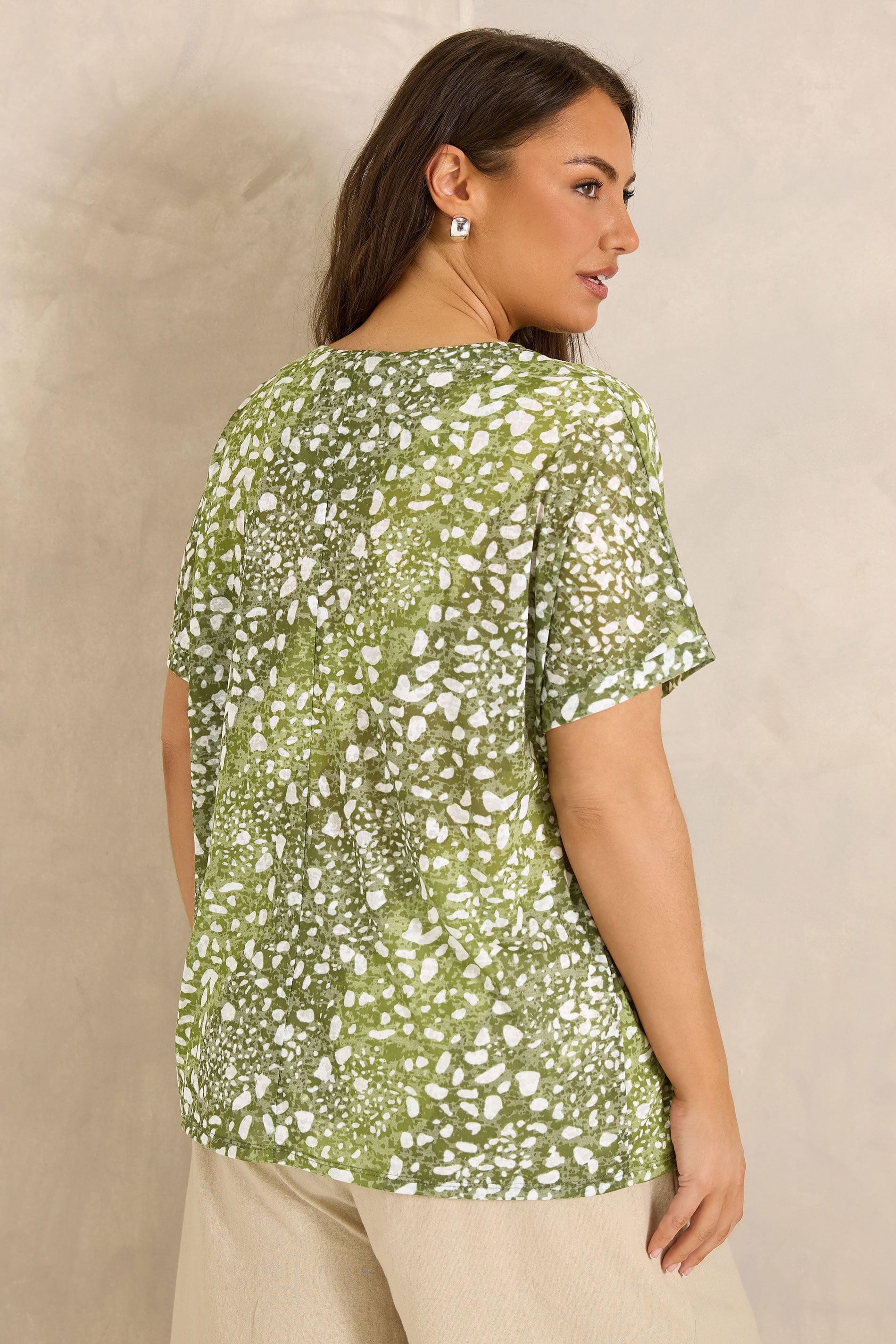 https://cdn.yoursclothing.com/Images/ProductImages/c2b2a305-9f72-47_617080_C.jpg