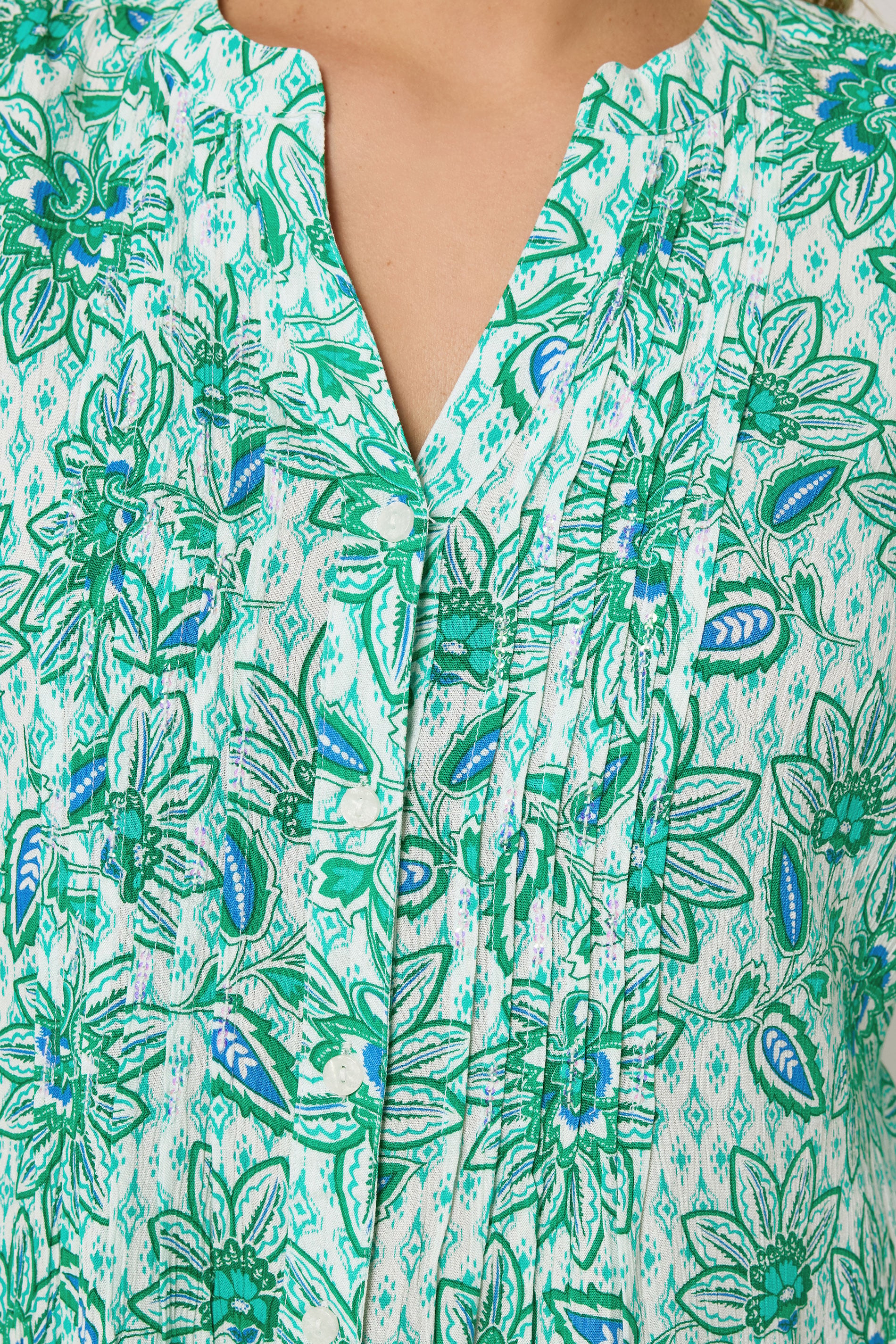 YOURS Plus Size Green Paisley Pintuck Blouse | Yours Clothing 4