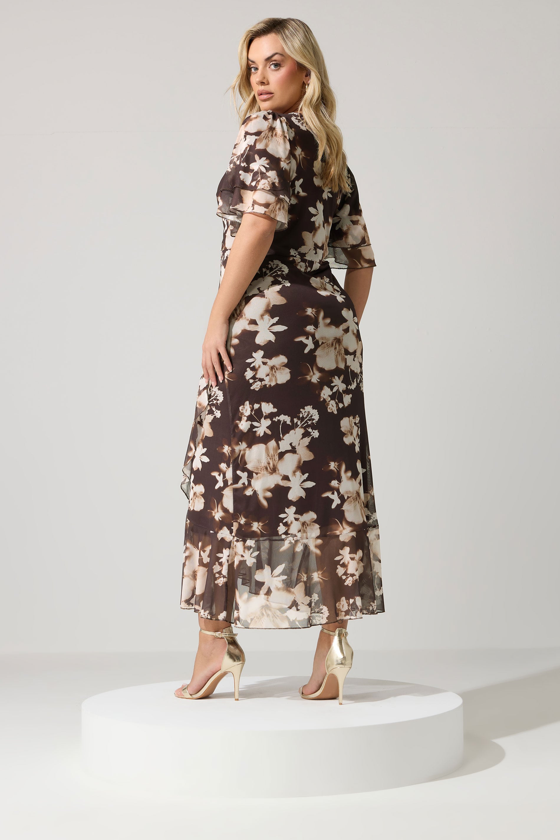 YOURS LONDON Plus Size Chocolate Brown Blurred Floral Wrap Dress | Yours Clothing 2