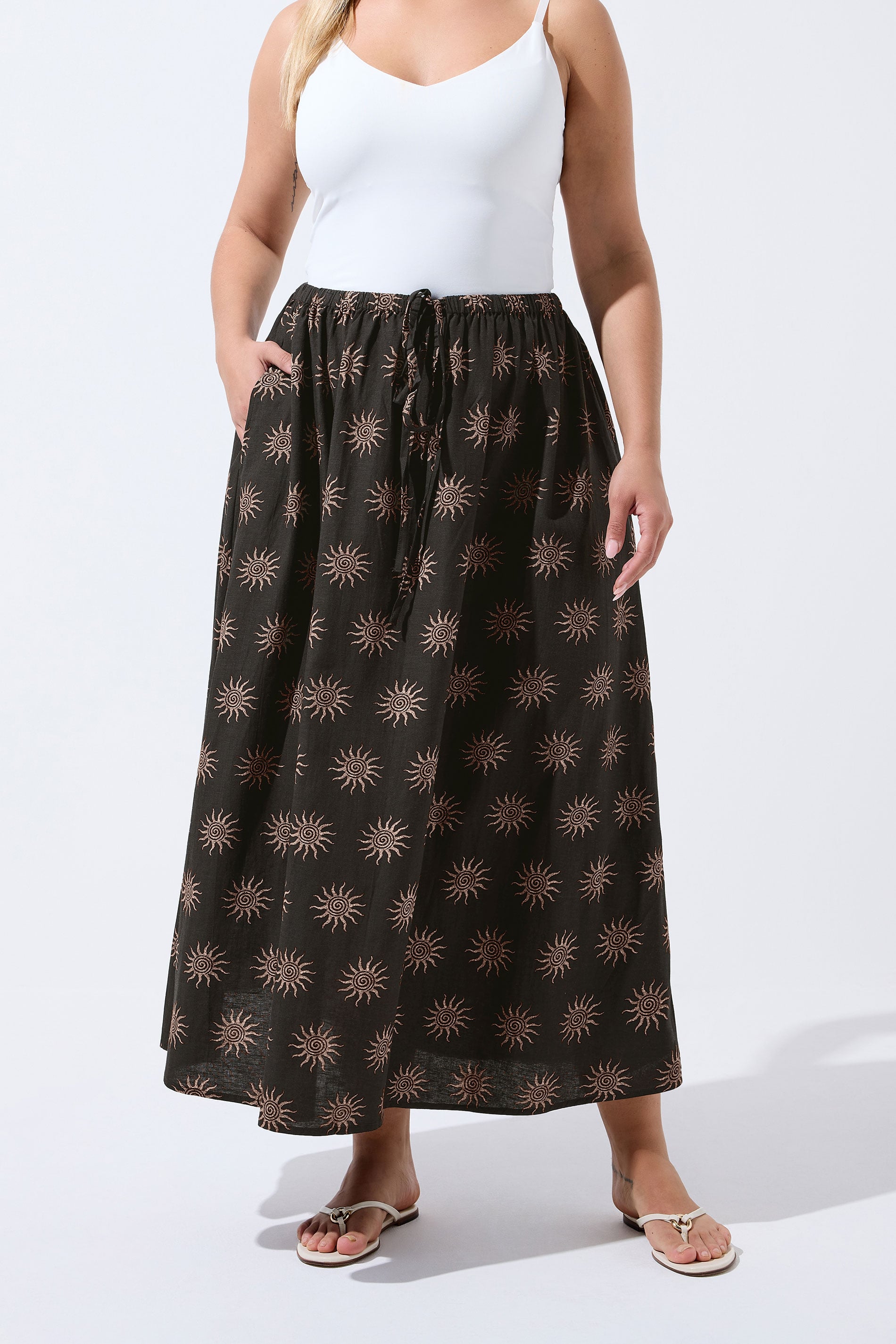 LIMITED COLLECTION Plus Size Dark Brown Sun Print Linen Maxi Skirt | Yours Clothing 2