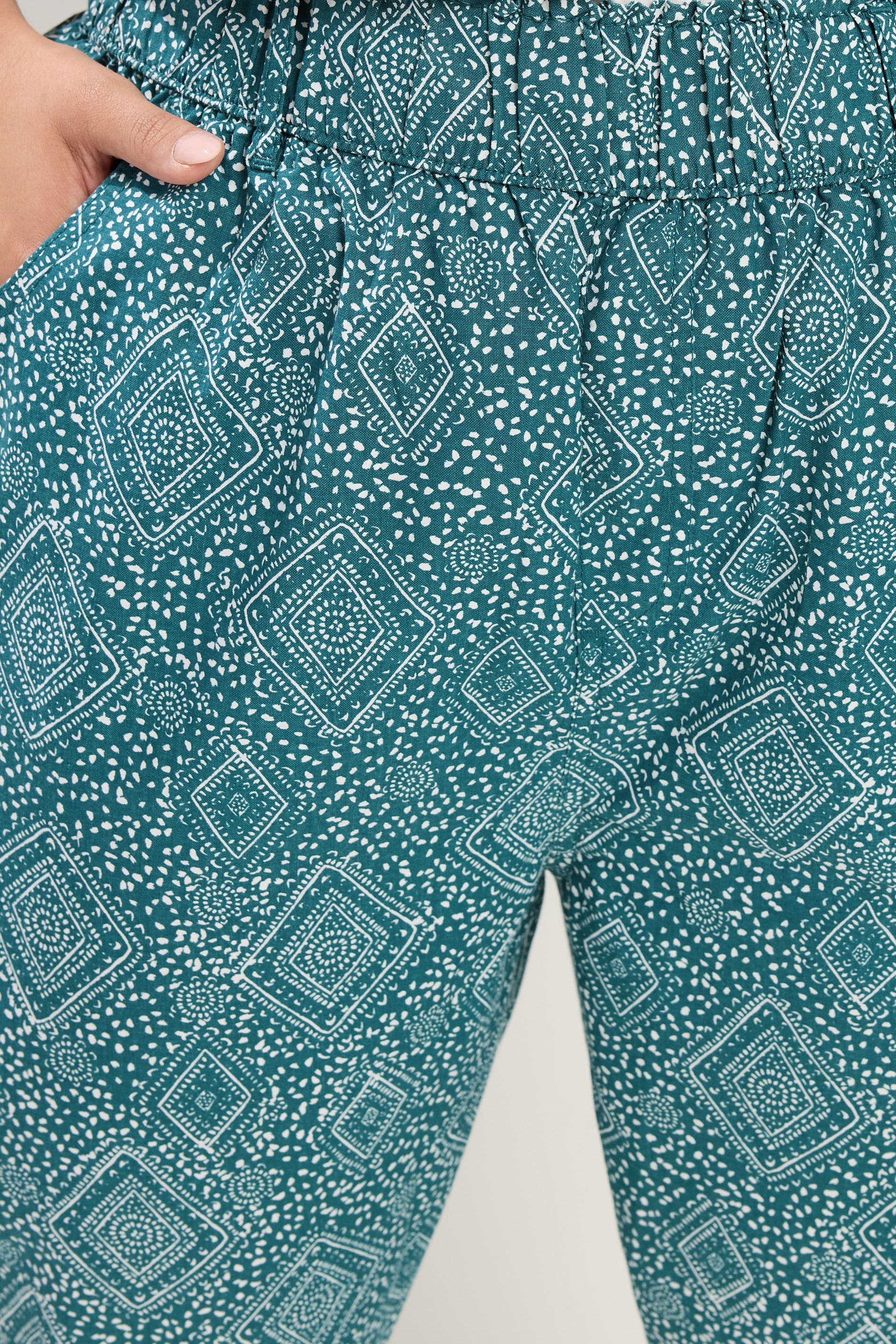 YOURS Plus Size Green Paisley Cropped Trousers | Yours Clothing 4