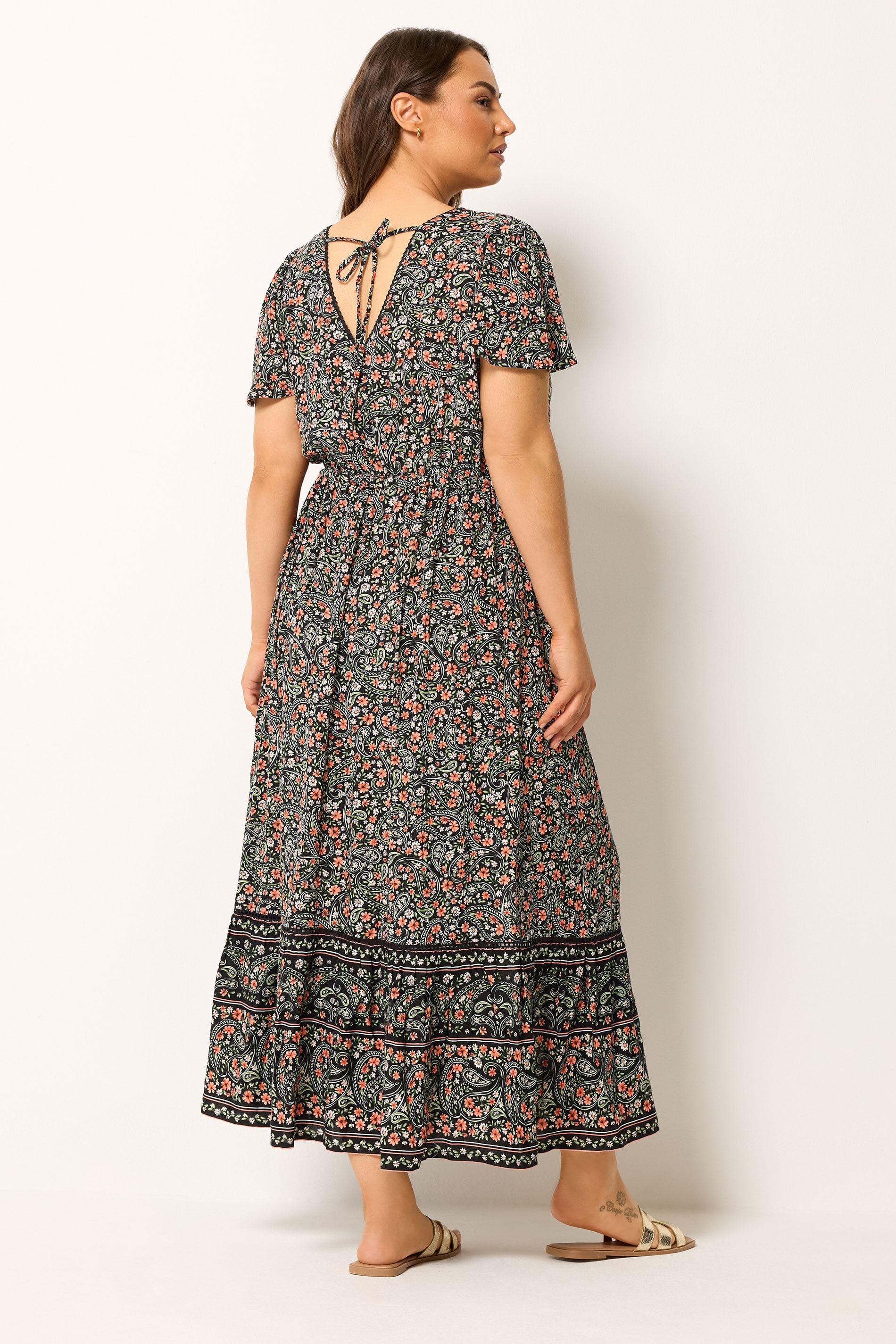 YOURS Plus Size Black Ditsy Floral Border Detail Dress | Yours Clothing 4