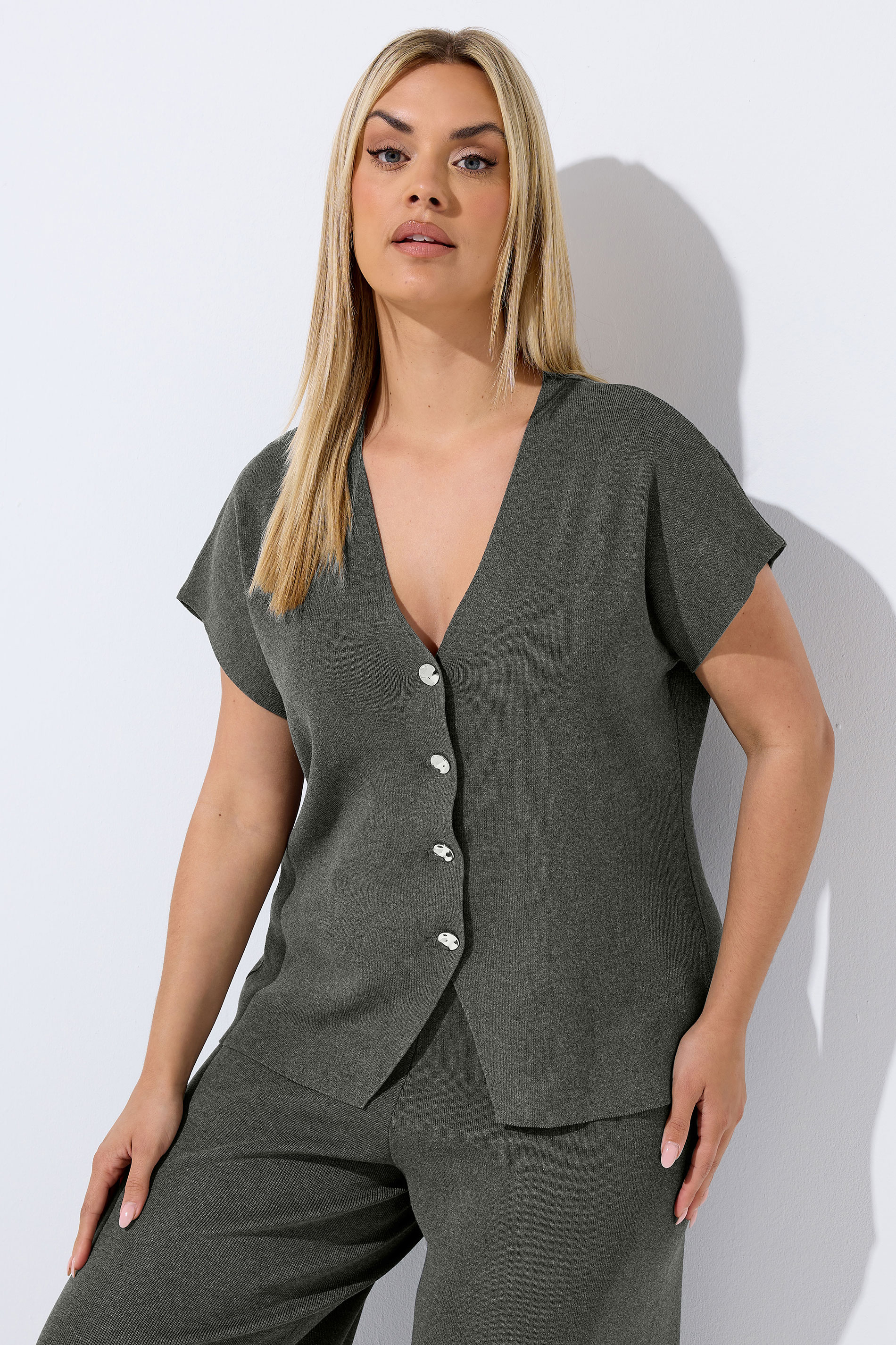 LIMITED COLLECTION Plus Size Grey Short Sleeve Knitted Top | Yours Clothing 3