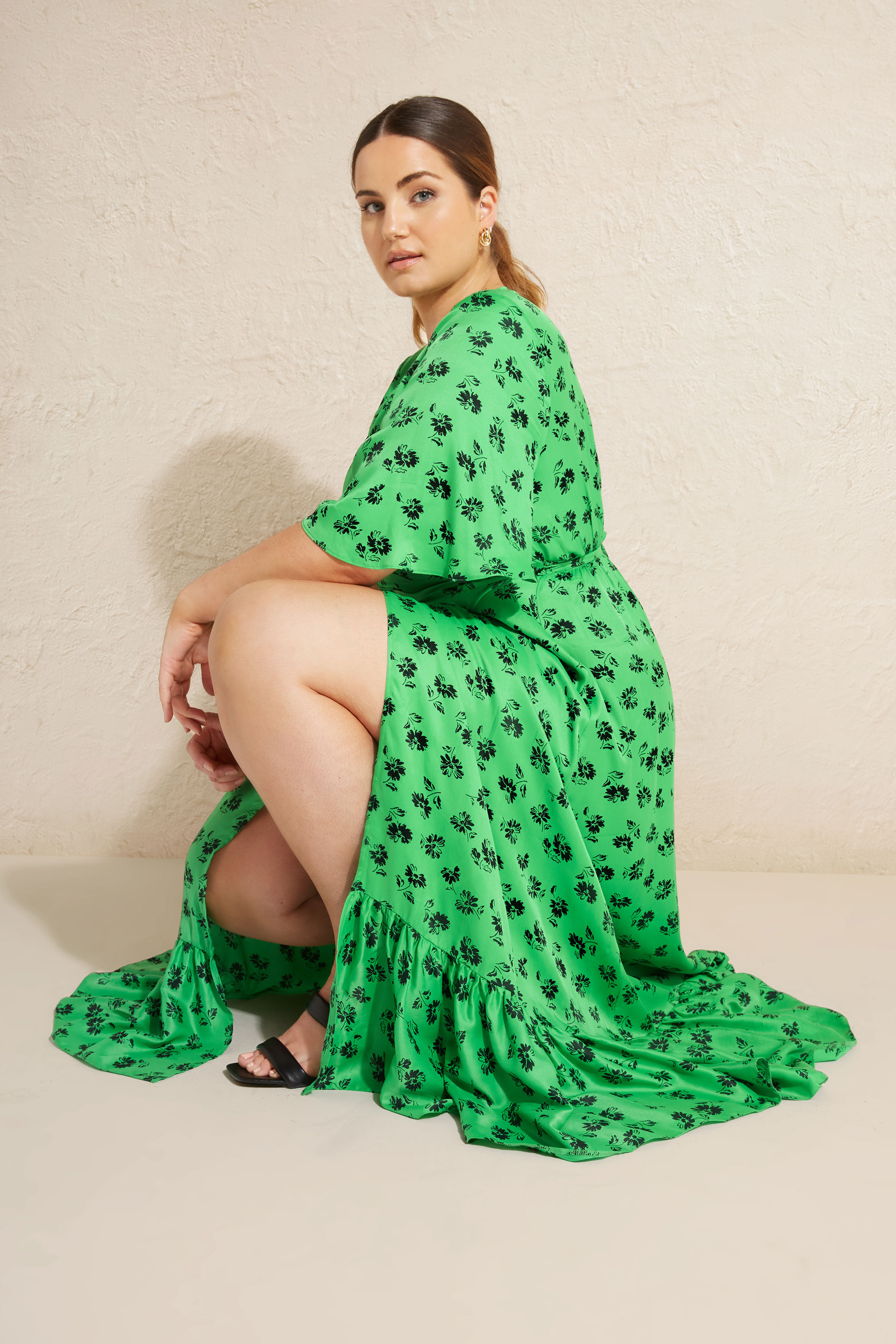 Robes Grande Taille Grande taille  Robes Longues | LIMITED COLLECTION - Robe Verte Floral Cache-Coeur - VF62570