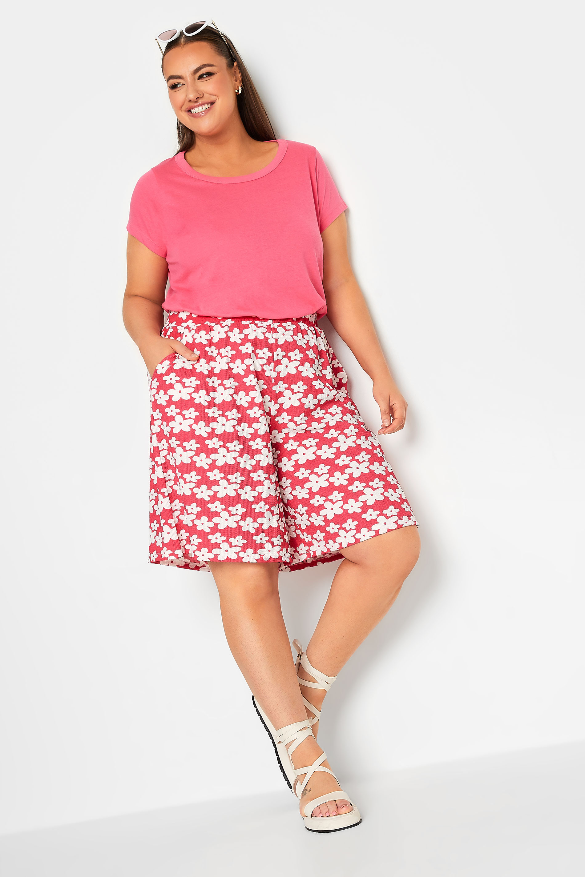 YOURS Plus Size Pink & White Floral Print Pull On Shorts | Yours Clothing 2