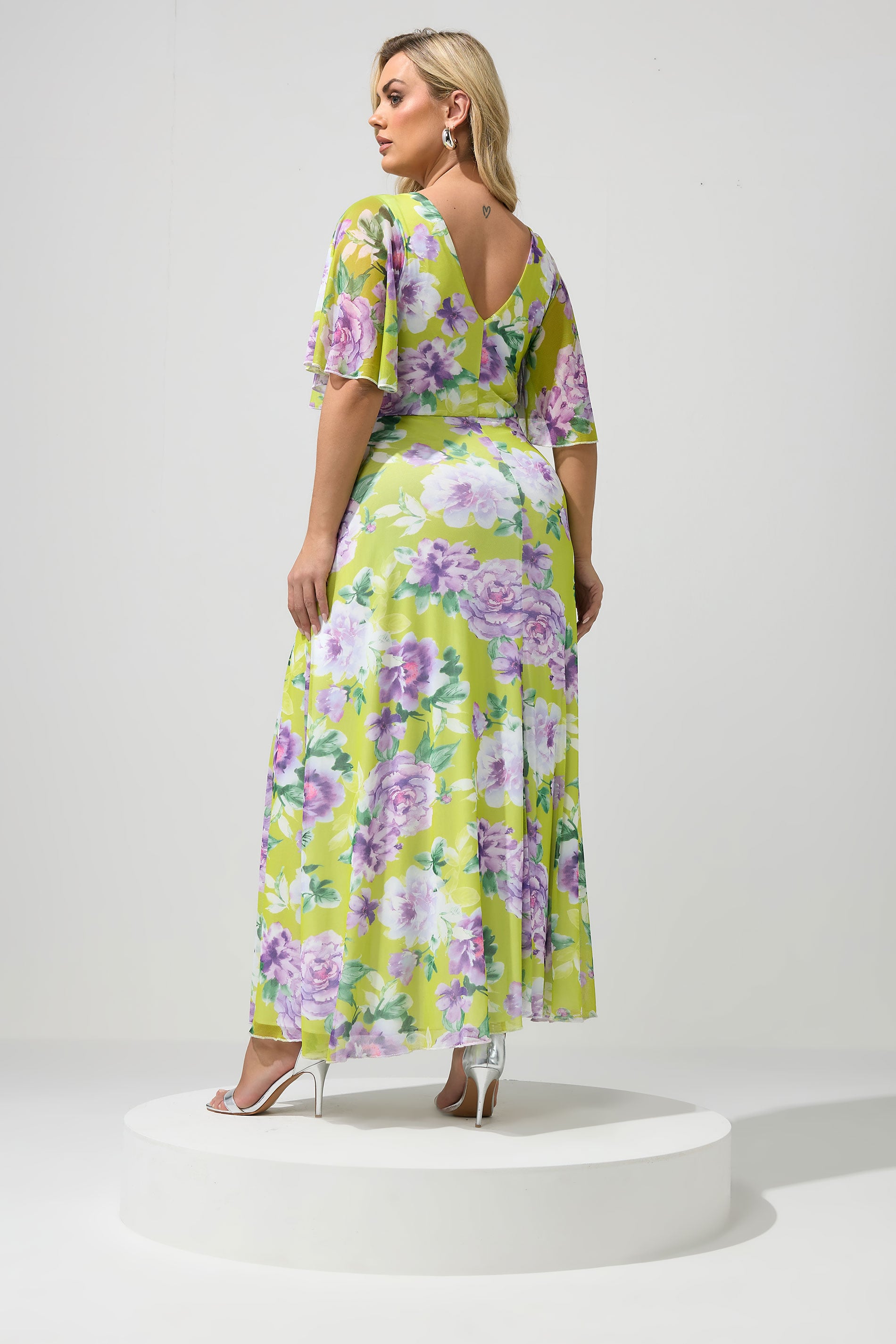 YOURS LONDON Plus Size Green Floral Wrap Dress | Yours Clothing 2