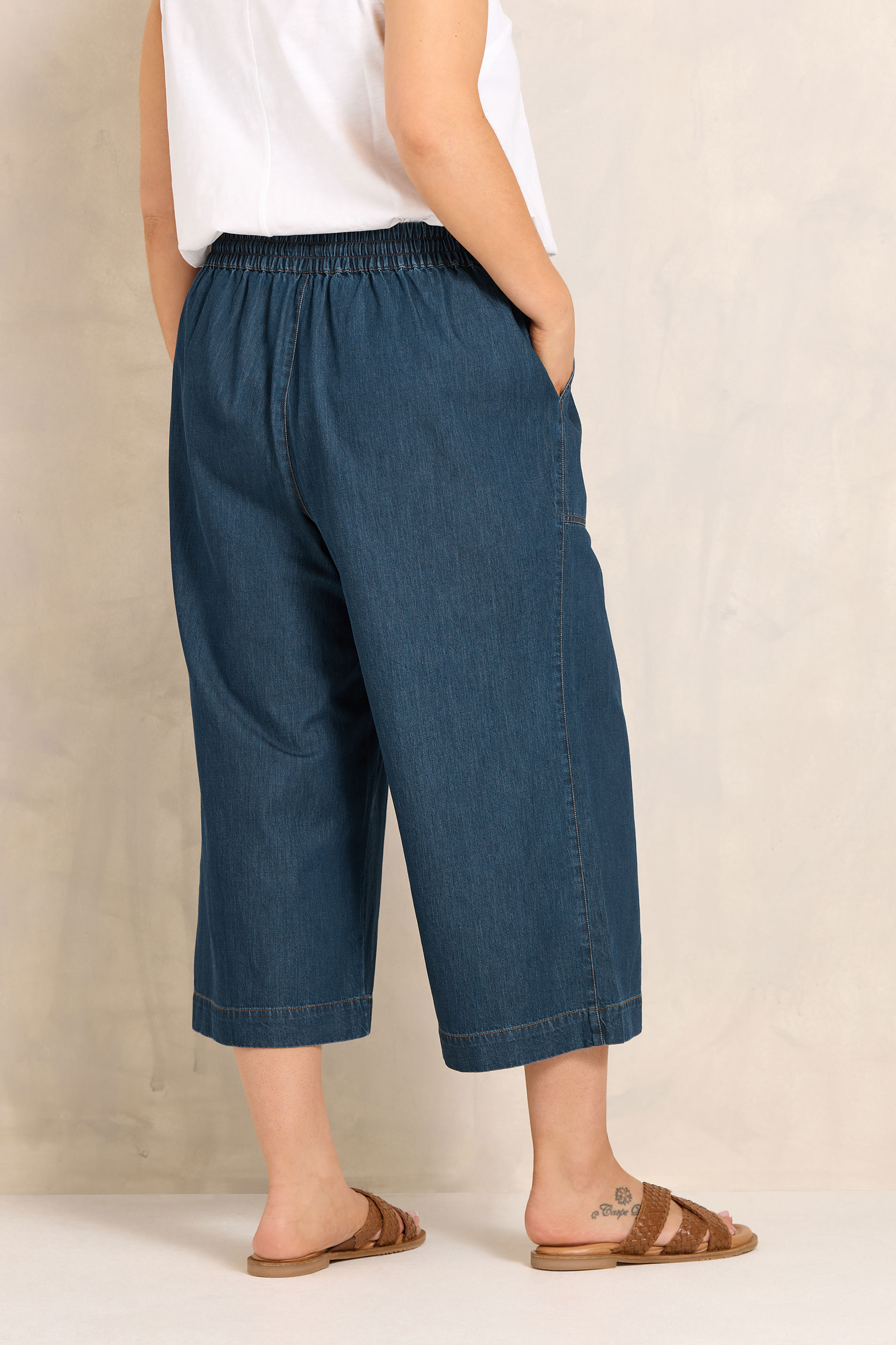 EVANS Plus Size Indigo Cotton Denim Crop Trouser | Evans 2