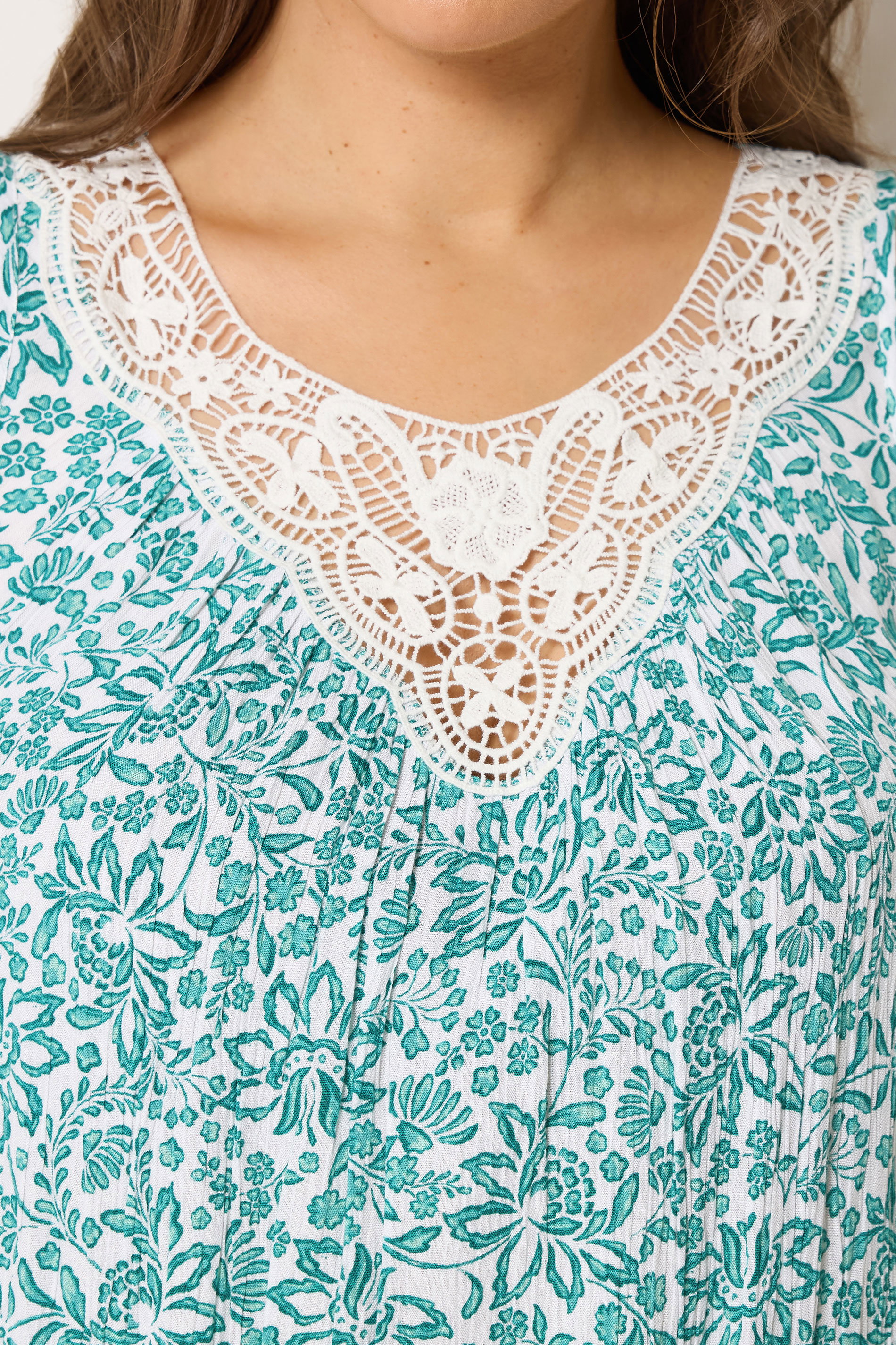 YOURS Plus Size Green Paisley Vest Top | Yours Clothing 4