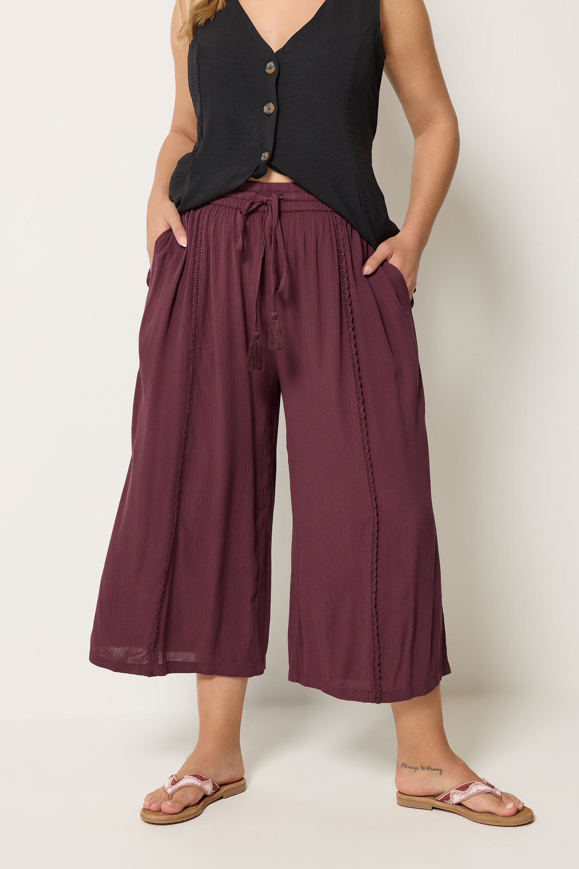 YOURS Plus Size Berry Red Scallop Crinkle Cropped Trousers | Yours Clothing 3