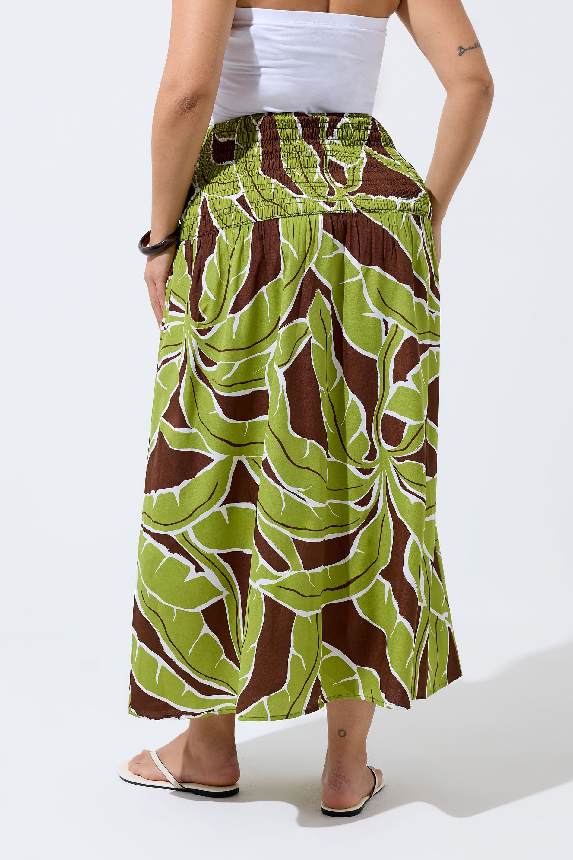 LIMITED COLLECTION Plus Size Green Palm Leaf Skirt | Yours Clothing 4