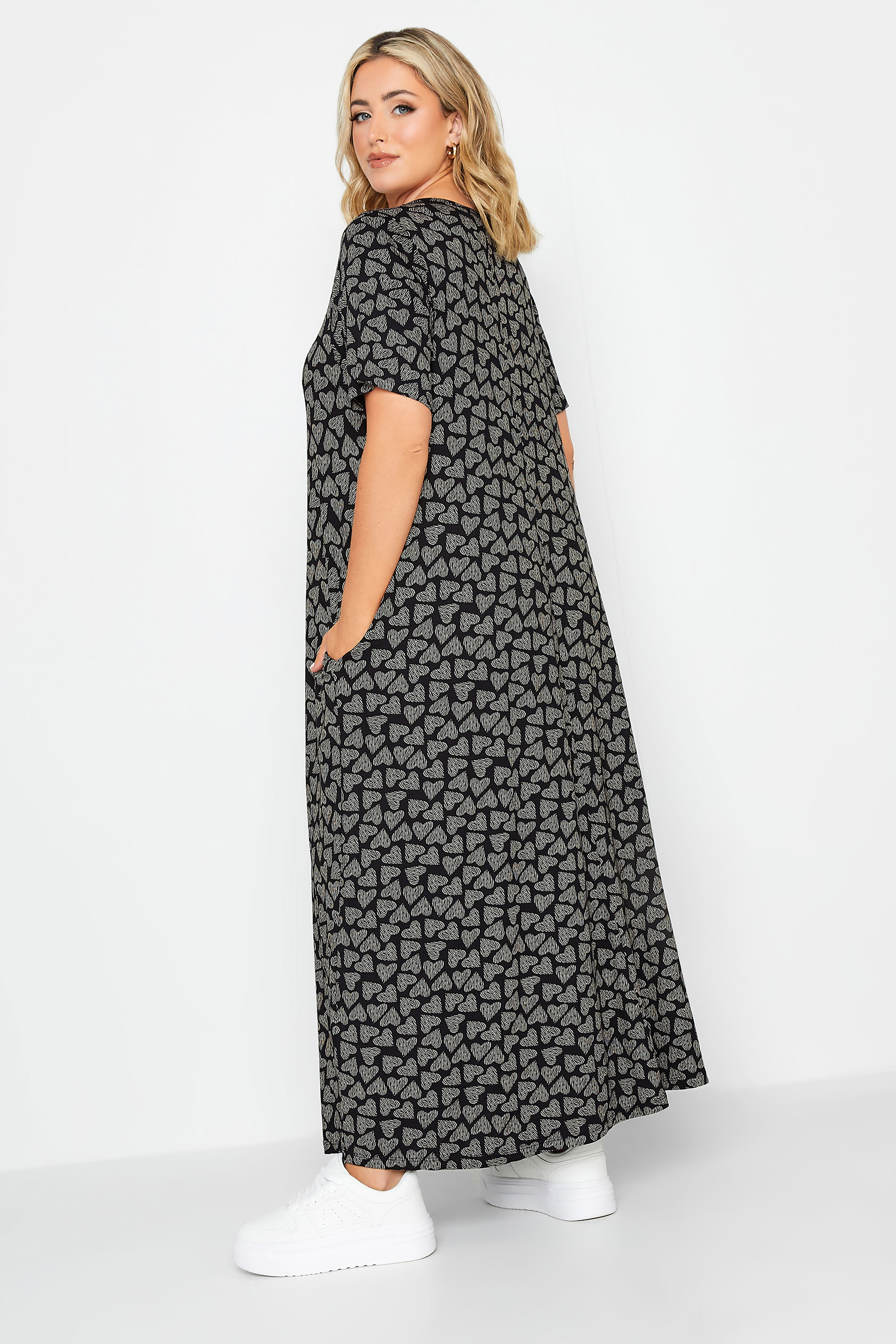 YOURS Plus Size Black Heart Print Maxi Dress | Yours Clothing 3