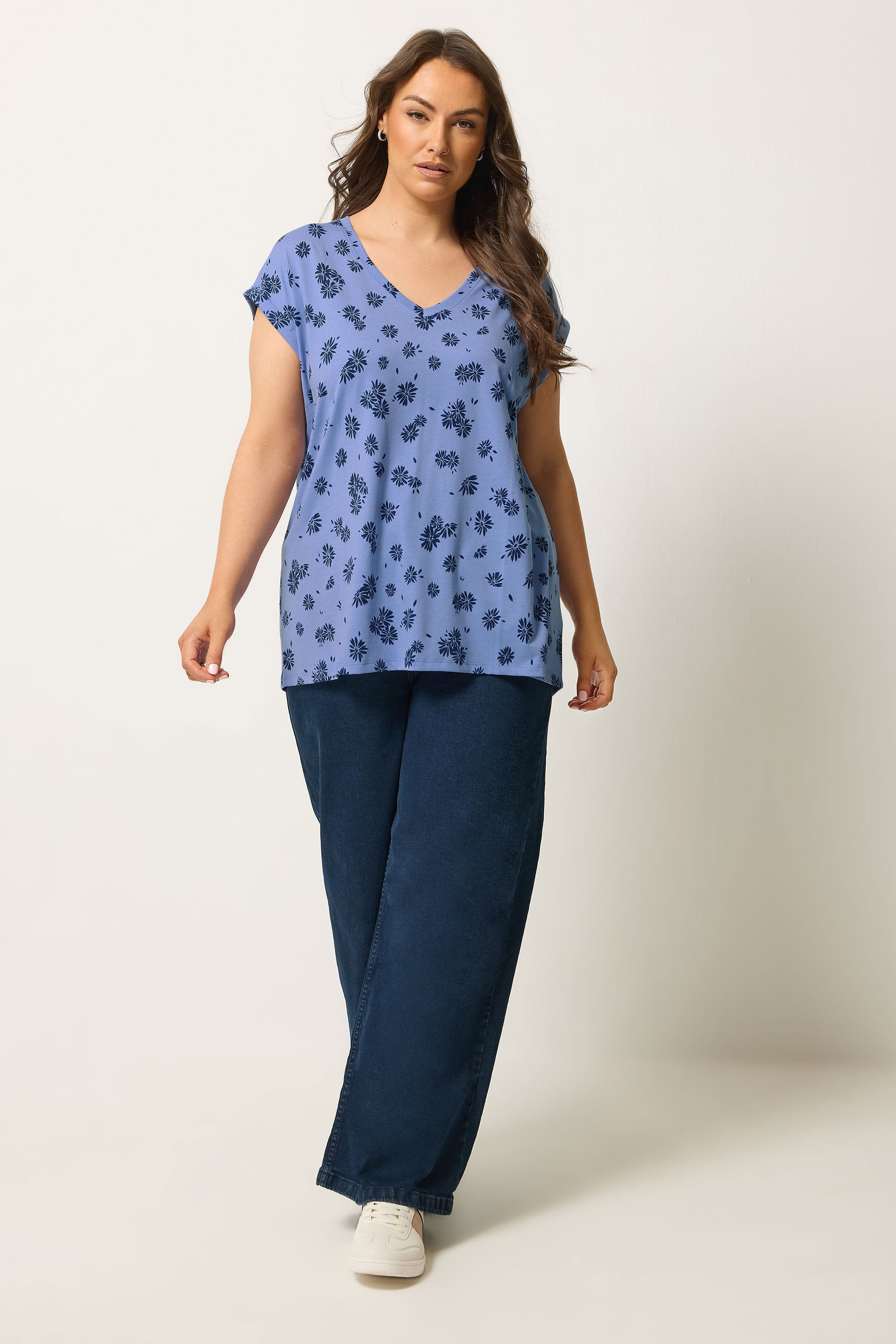 YOURS Plus Size Blue Daisy Print V-Neck T-Shirt | Yours Clothing 1