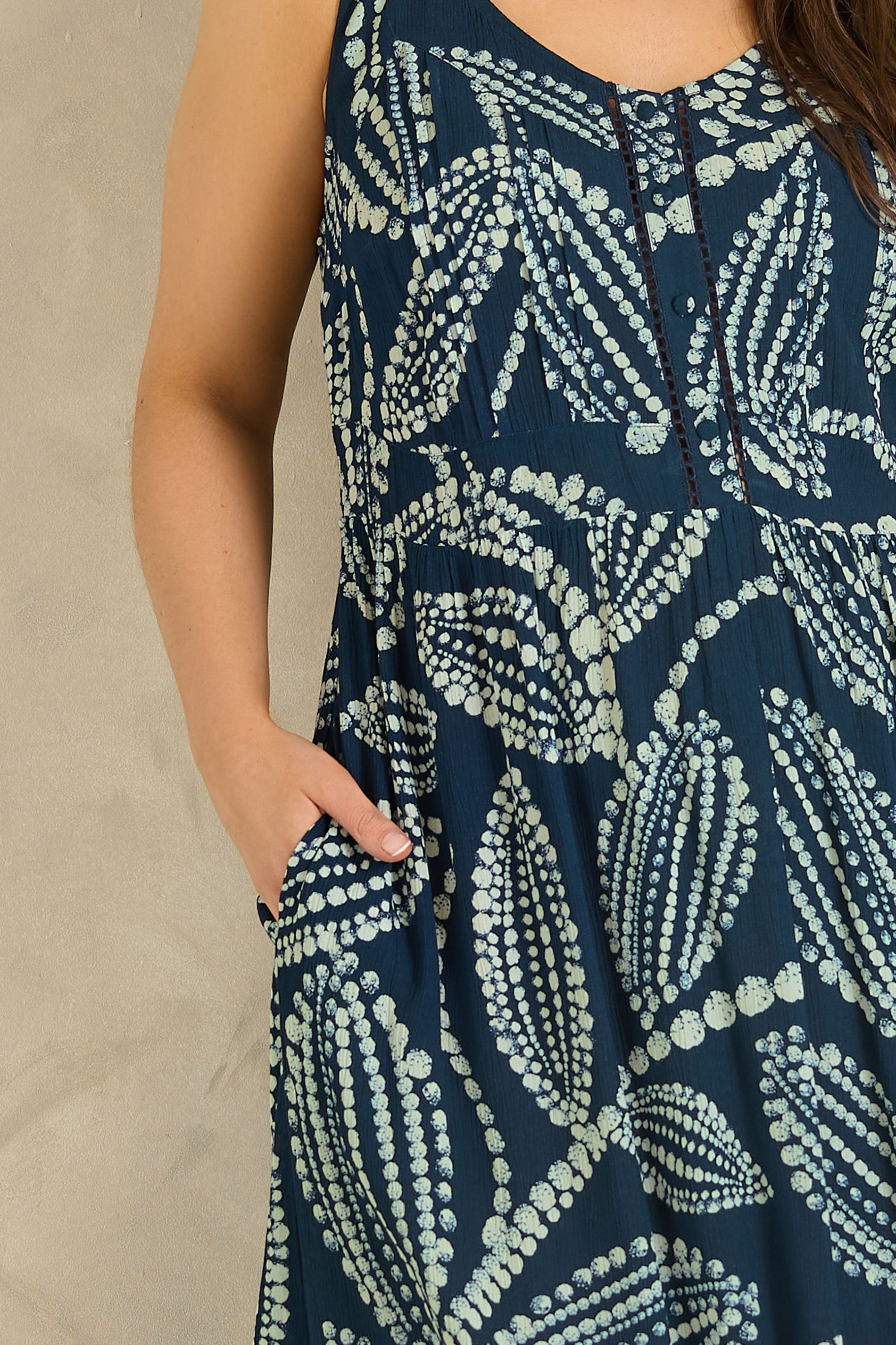 EVANS Plus Size Navy Blue Leaf Print Tie Waist Sundress | Evans 4