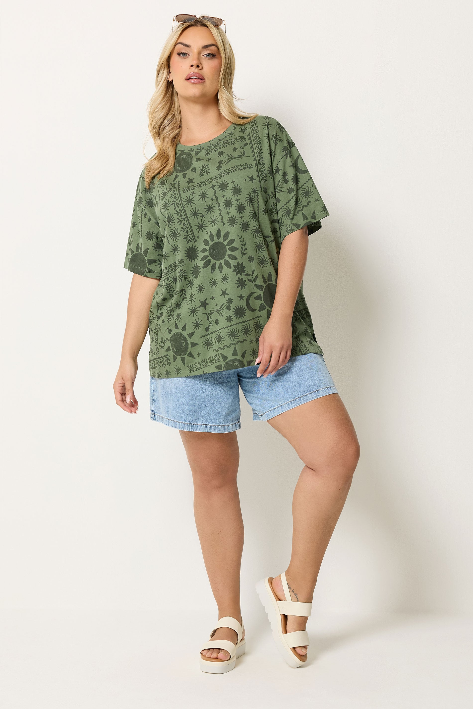 YOURS Plus Size Green Summer Print Boxy T-Shirt | Yours Clothing 1