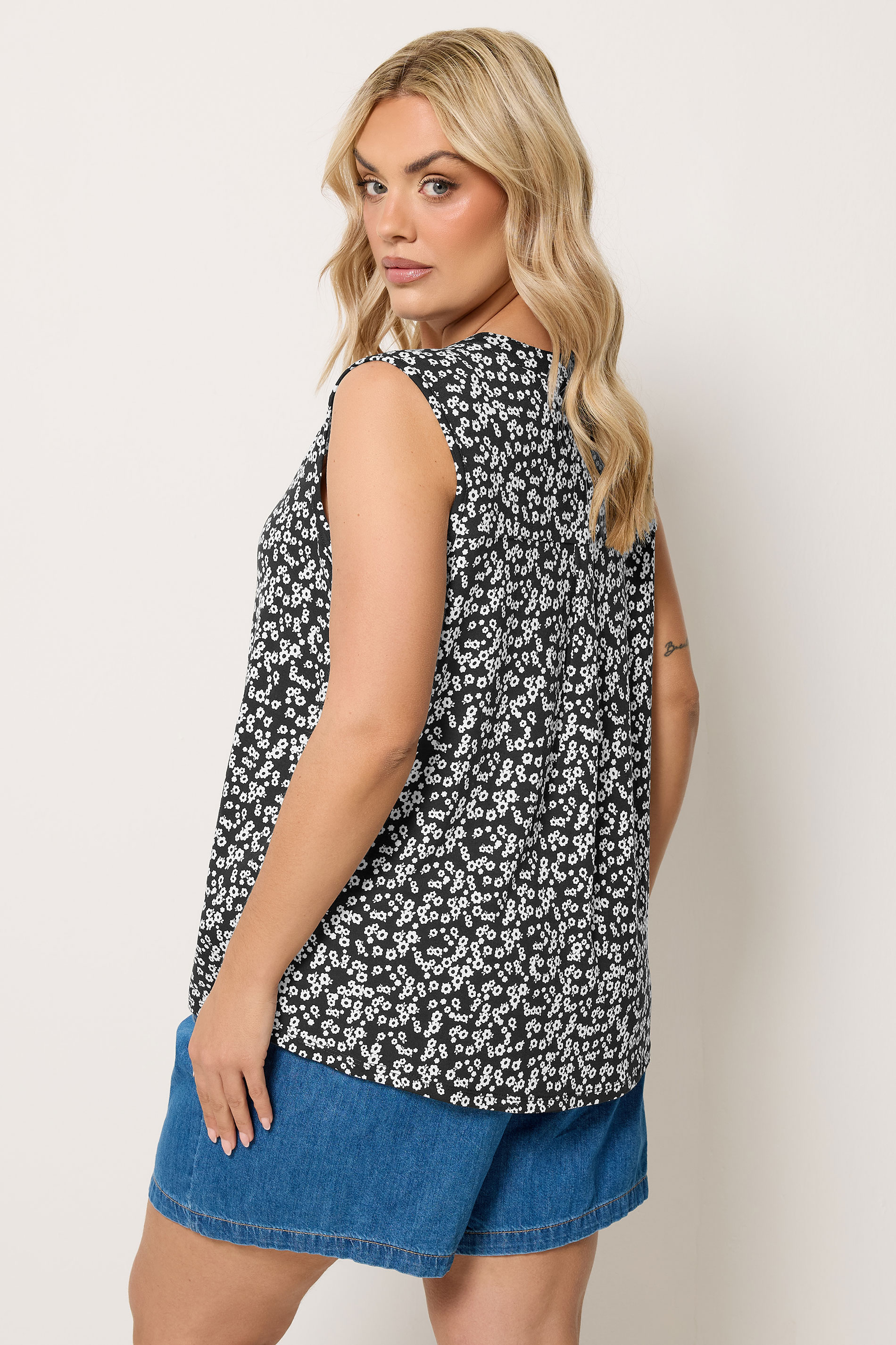 YOURS Plus Size Black Floral Notch Neck Swing Blouse | Yours Clothing 3