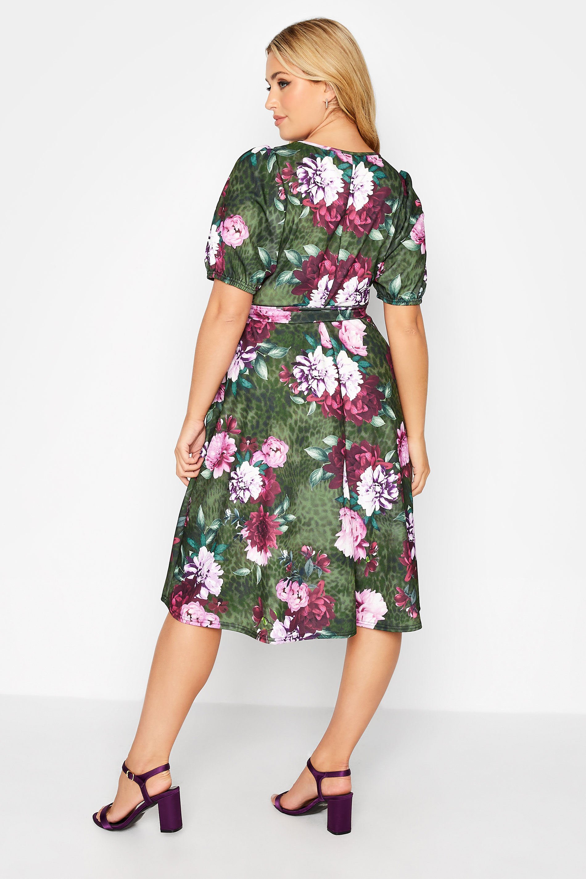 YOURS LONDON Plus Size Green Floral Animal Print Keyhole Skater Dress | Yours Clothing 3