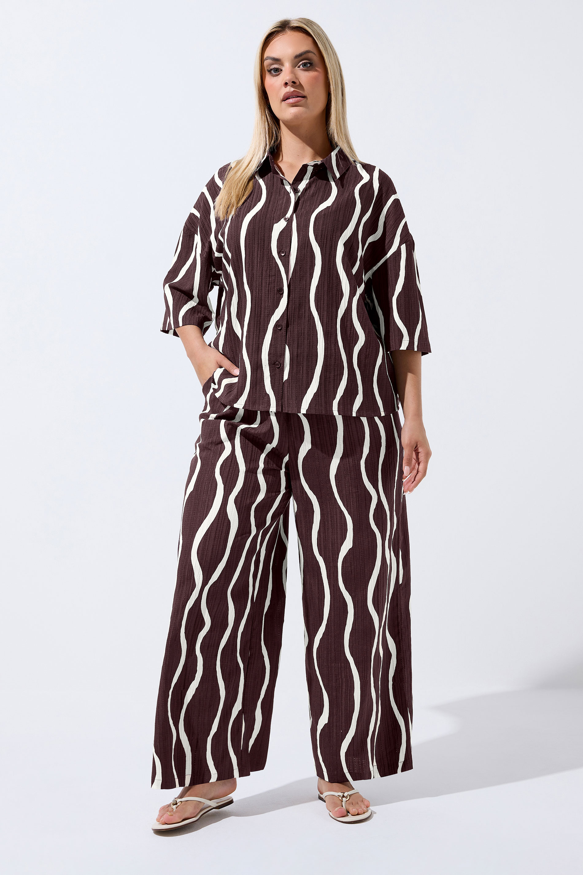 LIMITED COLLECTION Plus Size Brown Wavy Print Wide Leg Trousers | Yours Clothing 3