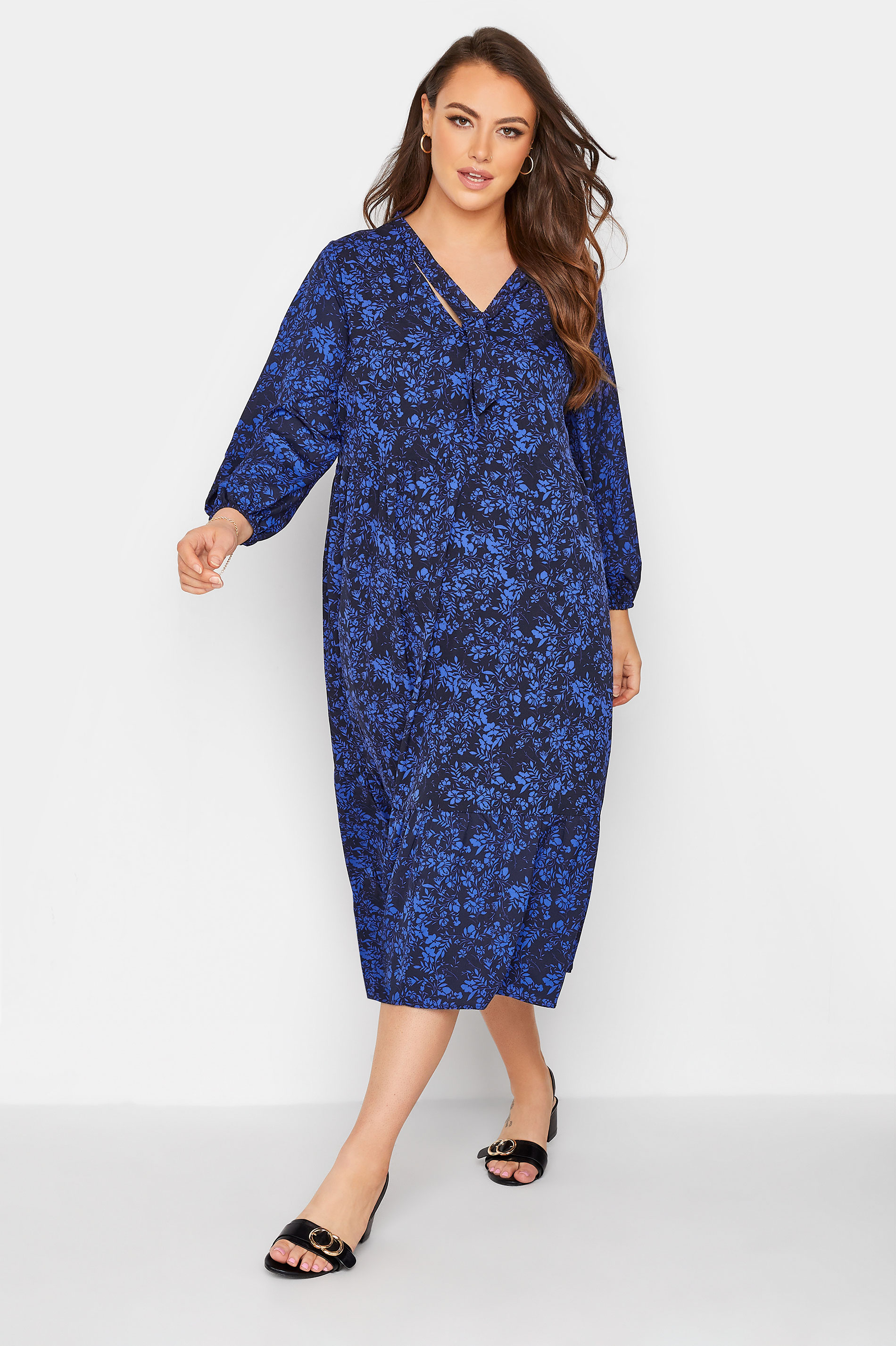 Robes Grande Taille Grande taille  Robes Mi-Longue | THE LIMITED EDIT - Robe Bleue Marine Midi Floral Smocké - MO31390