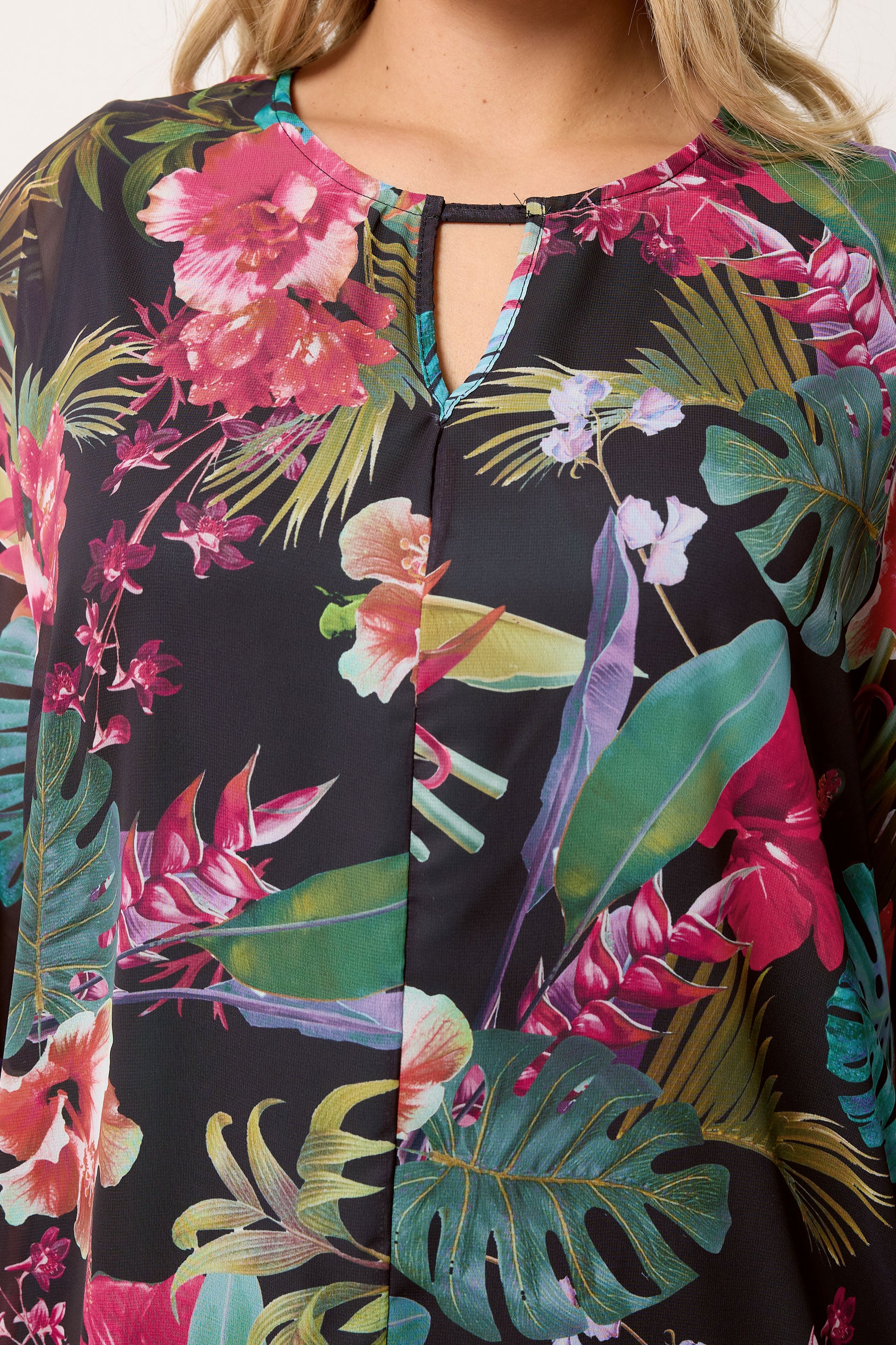 YOURS Plus Size Black Tropical Print Keyhole Detail Top | Yours Clothing 4