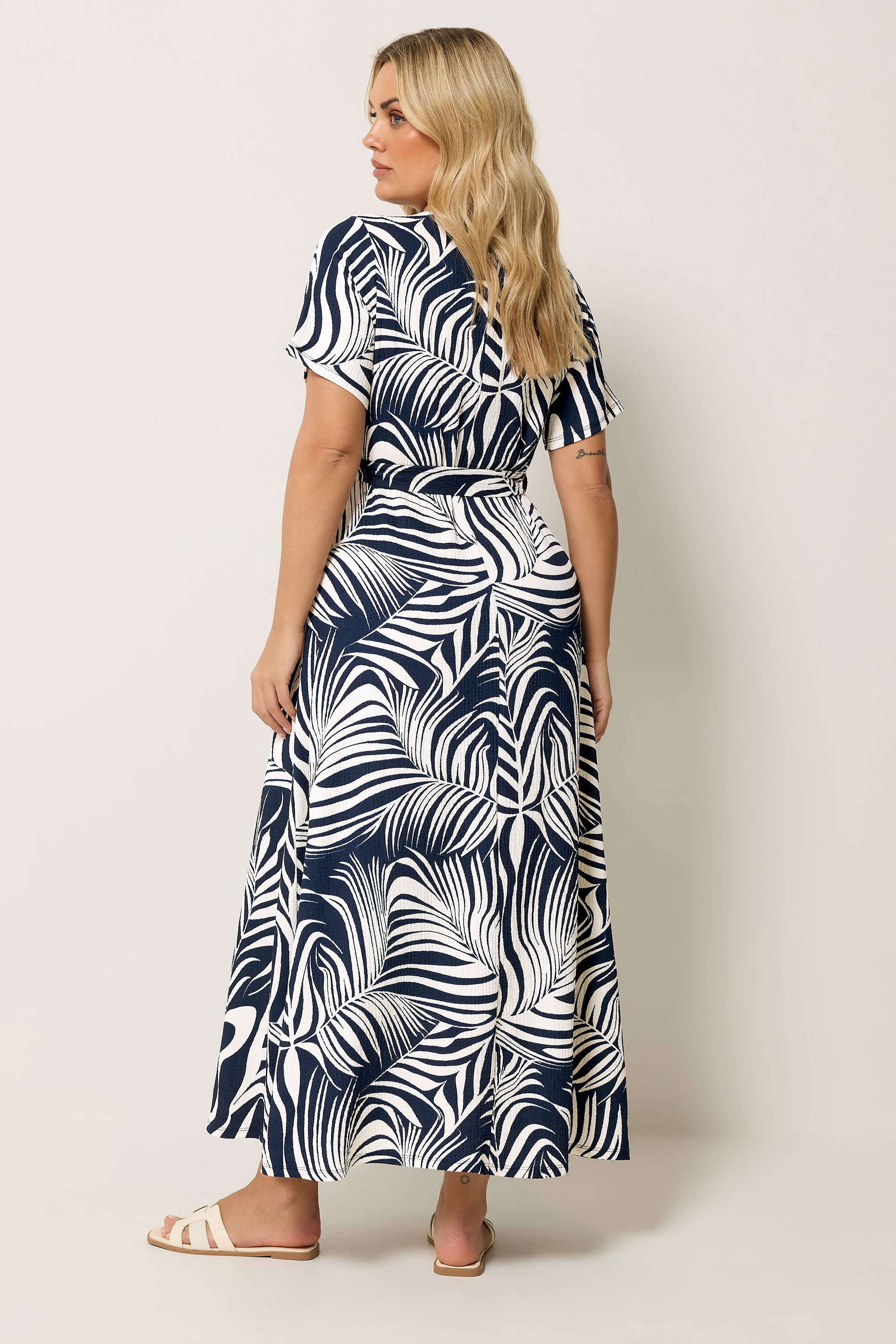 YOURS Plus Size Blue Leaf Print Wrap Front Dress | Yours Clothing 2
