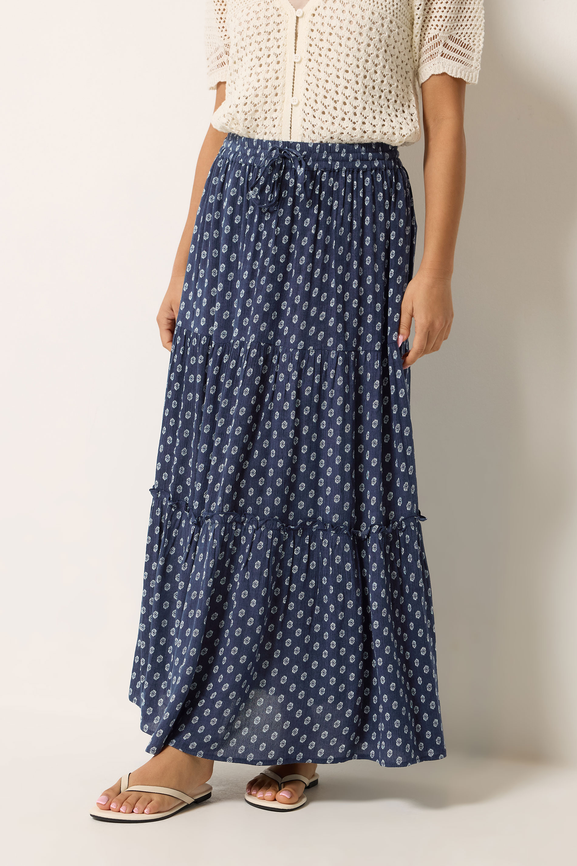 https://cdn.yoursclothing.com/Images/ProductImages/e03e7190-dc67-47_521185_B.jpg
