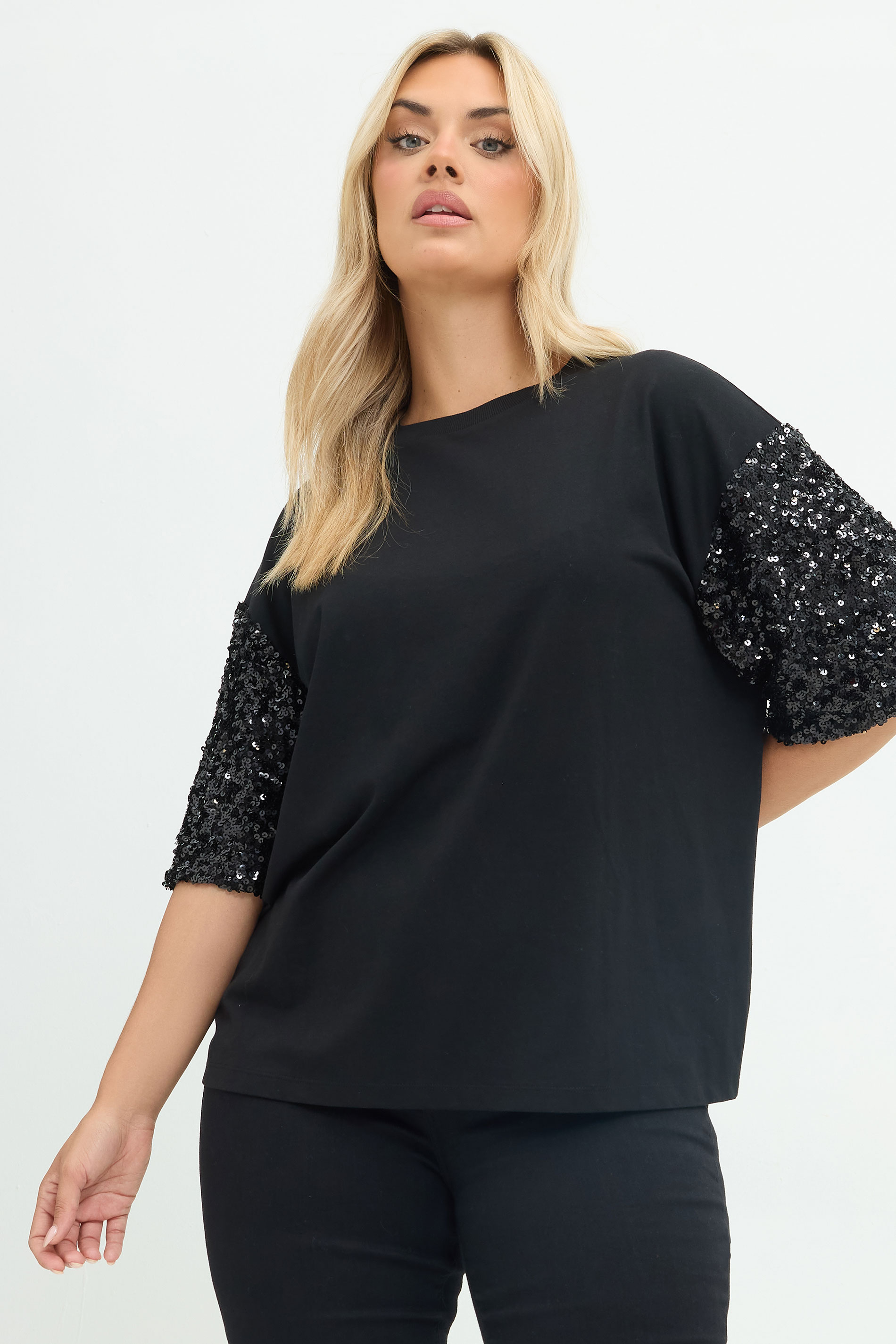 Limited Collection Zwart Katoenen Tshirt Met Pailletten Op De Mouwen Size 38