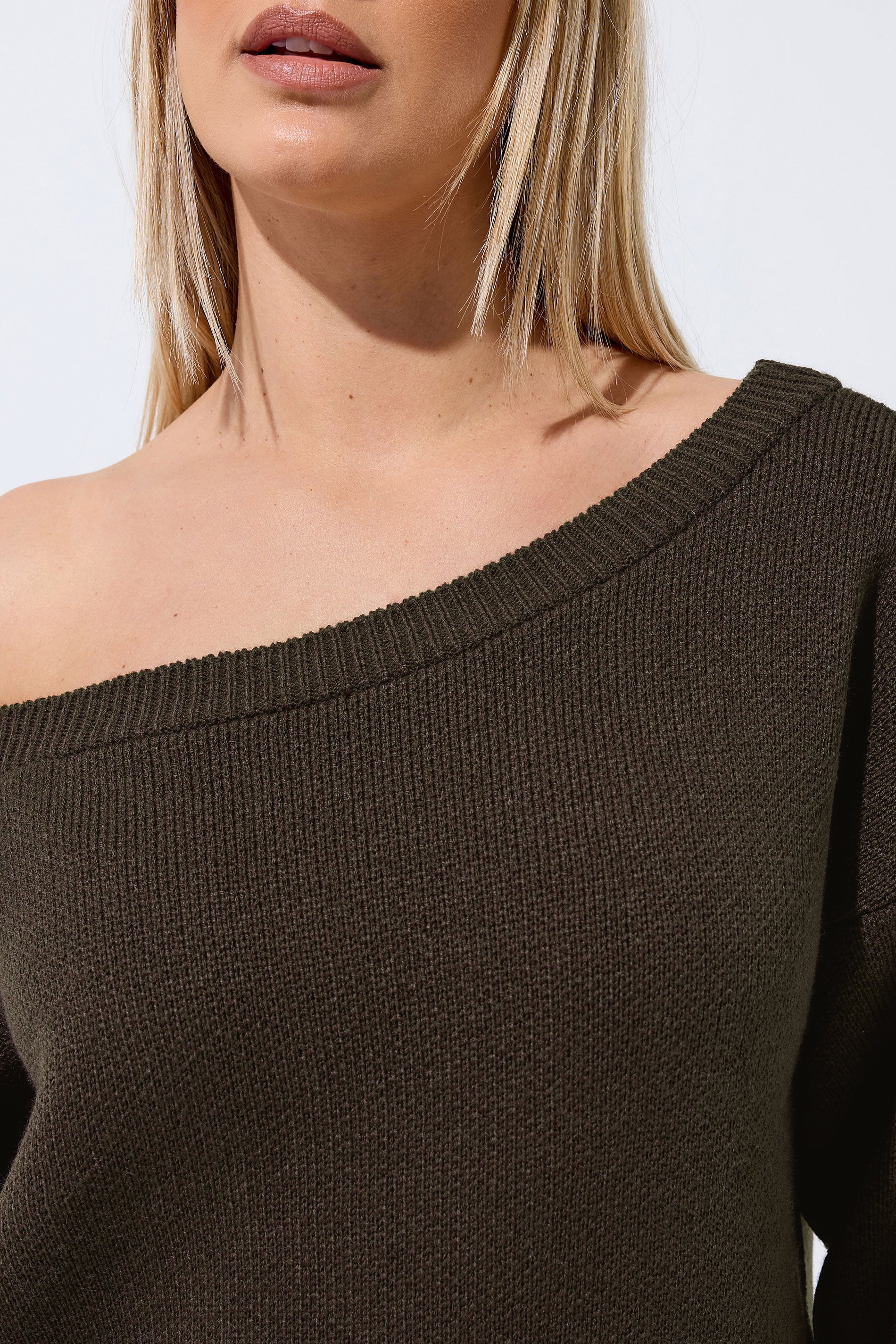 LIMITED COLLECTION Plus Size Chocolate Brown Knitted Off Shoulder Jumper | Yours Clothing 4