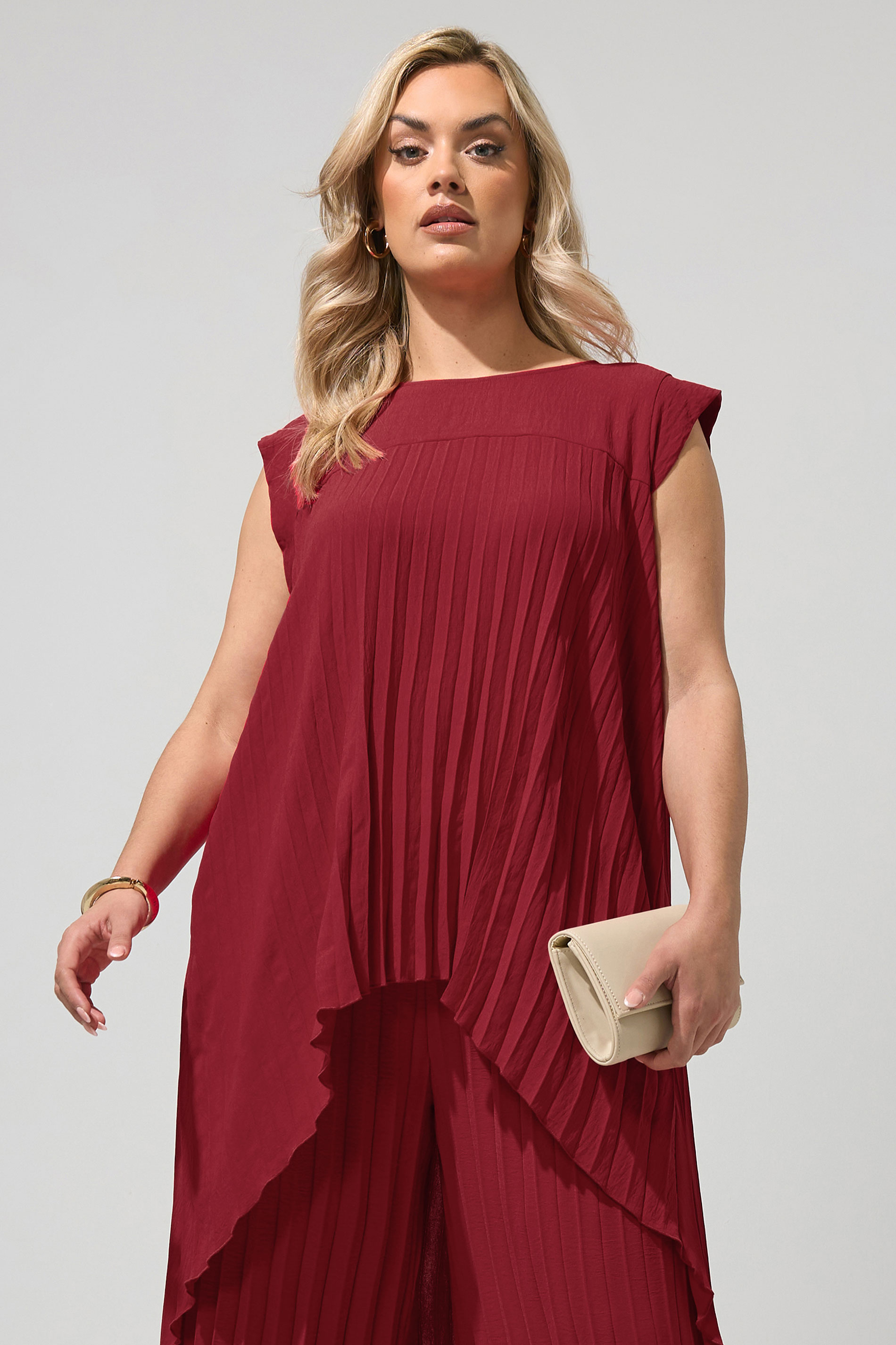 YOURS LONDON Plus Size Red Pleated Top | Yours Clothing 3