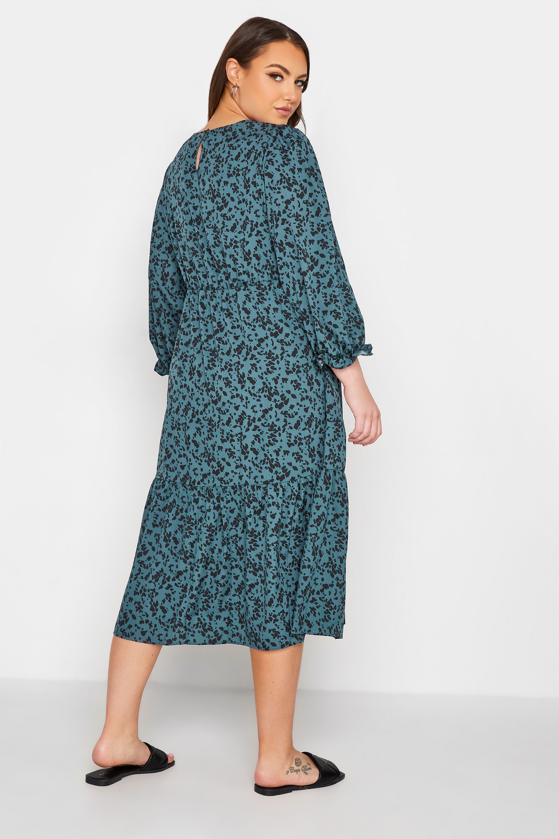 LIMITED COLLECTION Plus Size Green Animal Markings Smock Dress | Yours Clothing 3