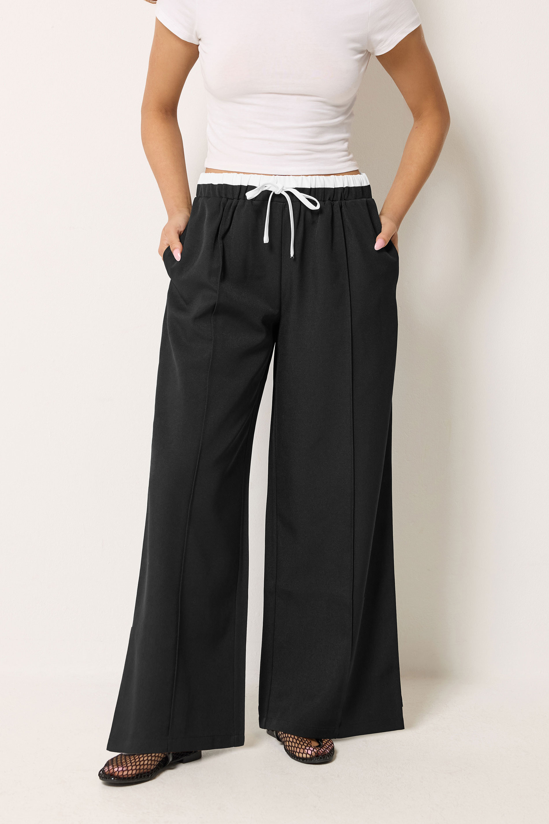 PixieGirl Petite Women's Black Contrast Pintuck Wide Leg Trousers | PixieGirl 1