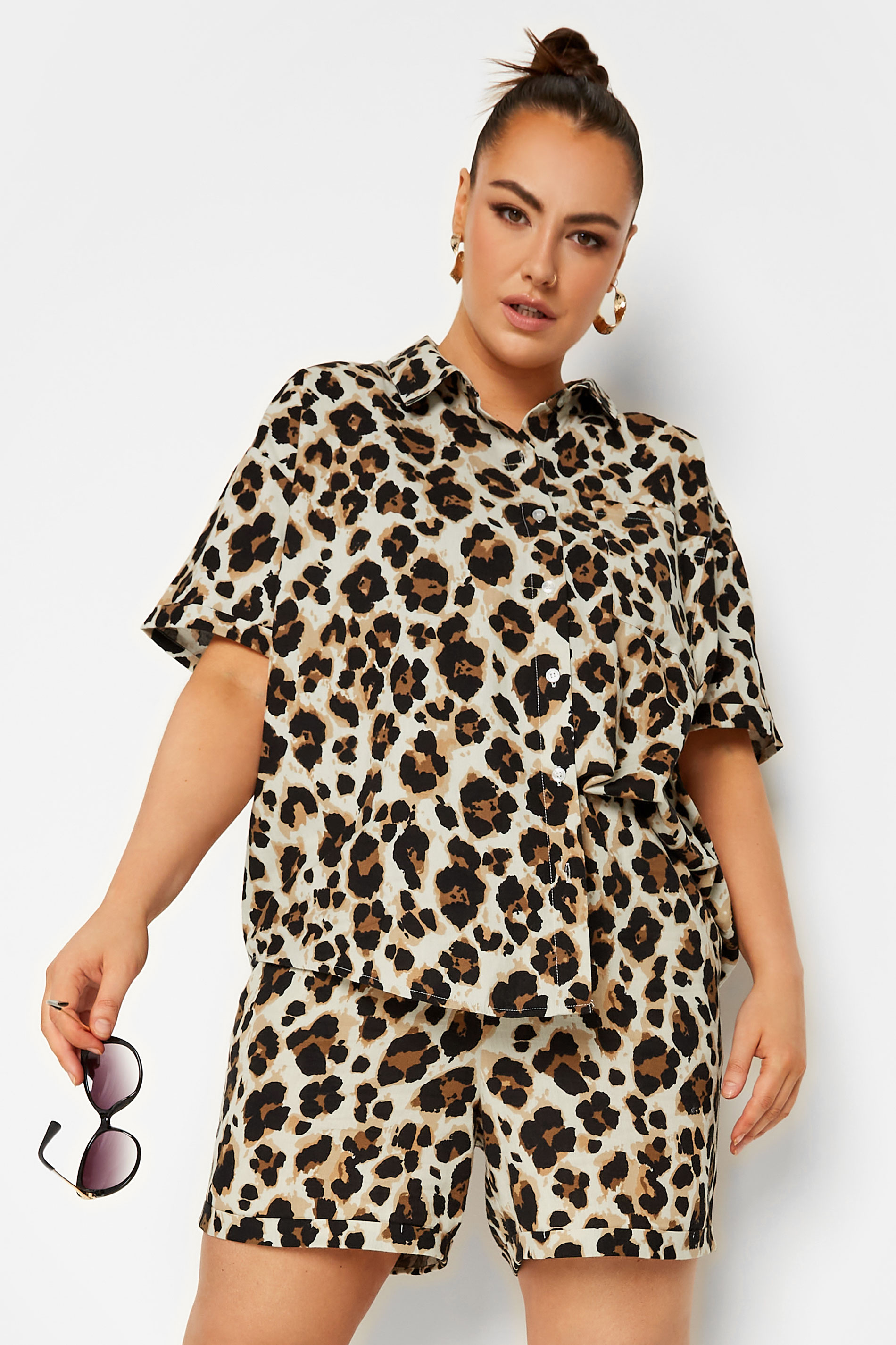 LIMITED COLLECTION Plus Size Brown Leopard Print Shorts | Yours Clothing  3