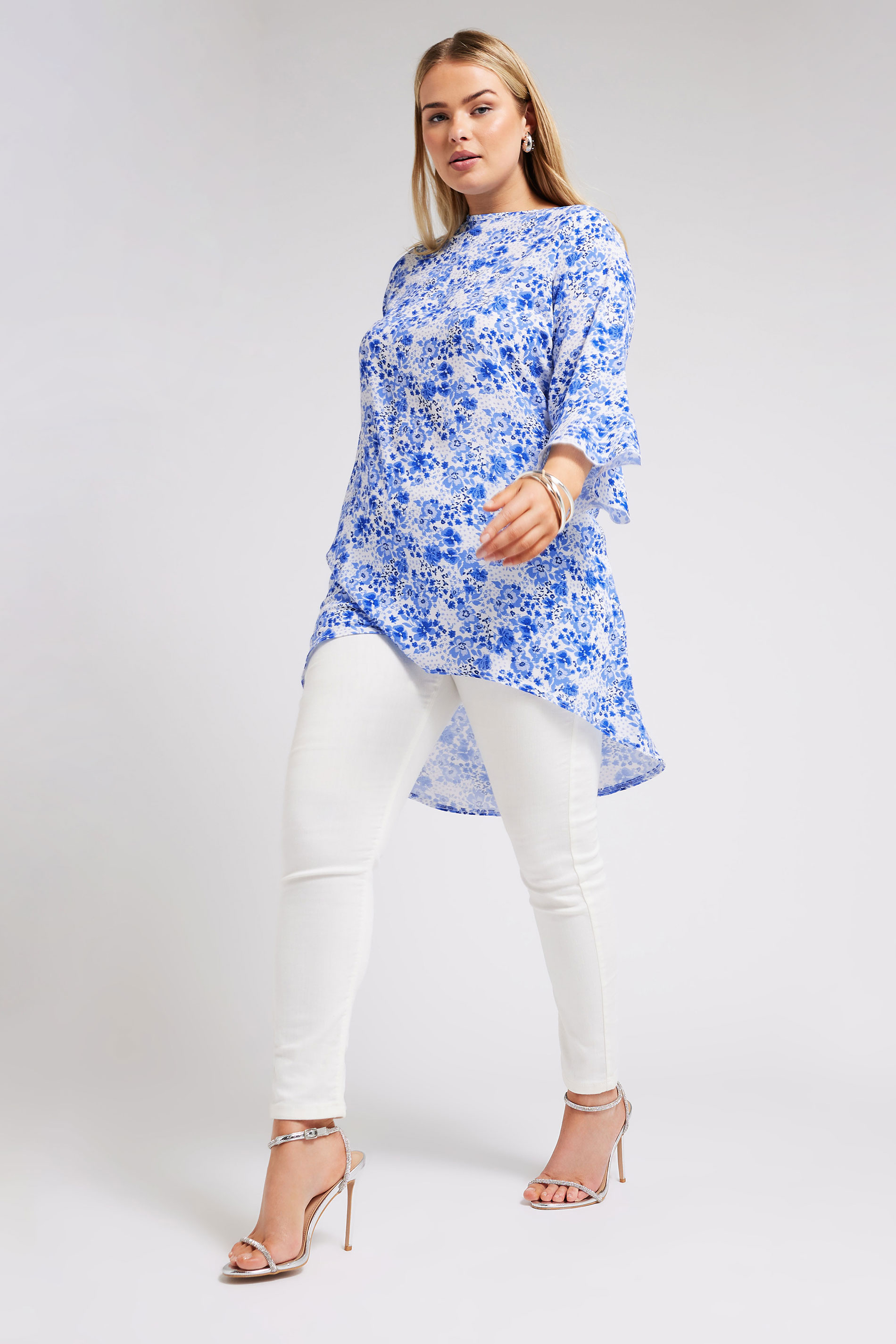 YOURS LONDON Plus Size Blue Floral Print Flute Sleeve Tunic | Yours Clothing 2