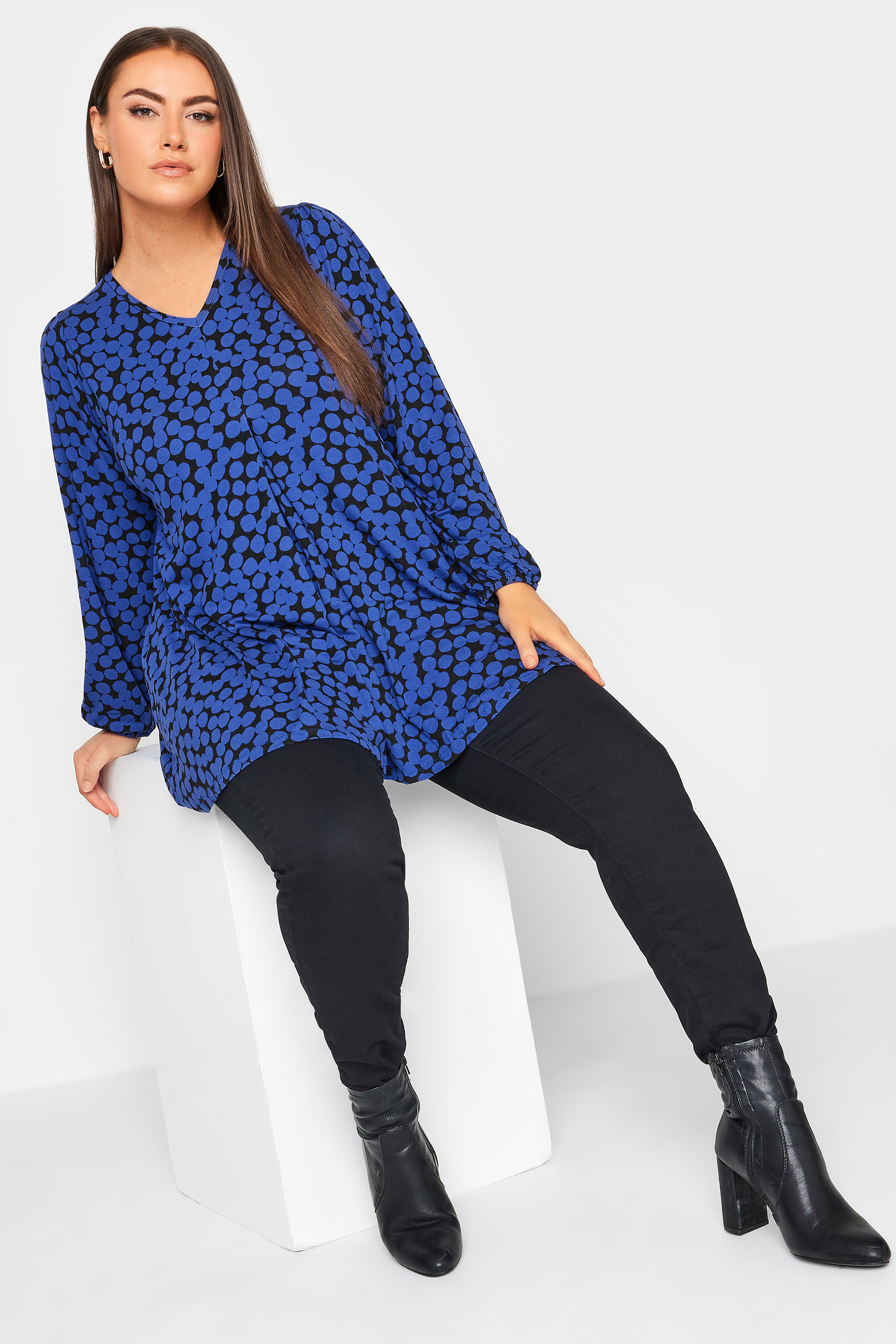 YOURS Plus Size Blue Spot Print Pleat Front Top | Yours Clothing 2