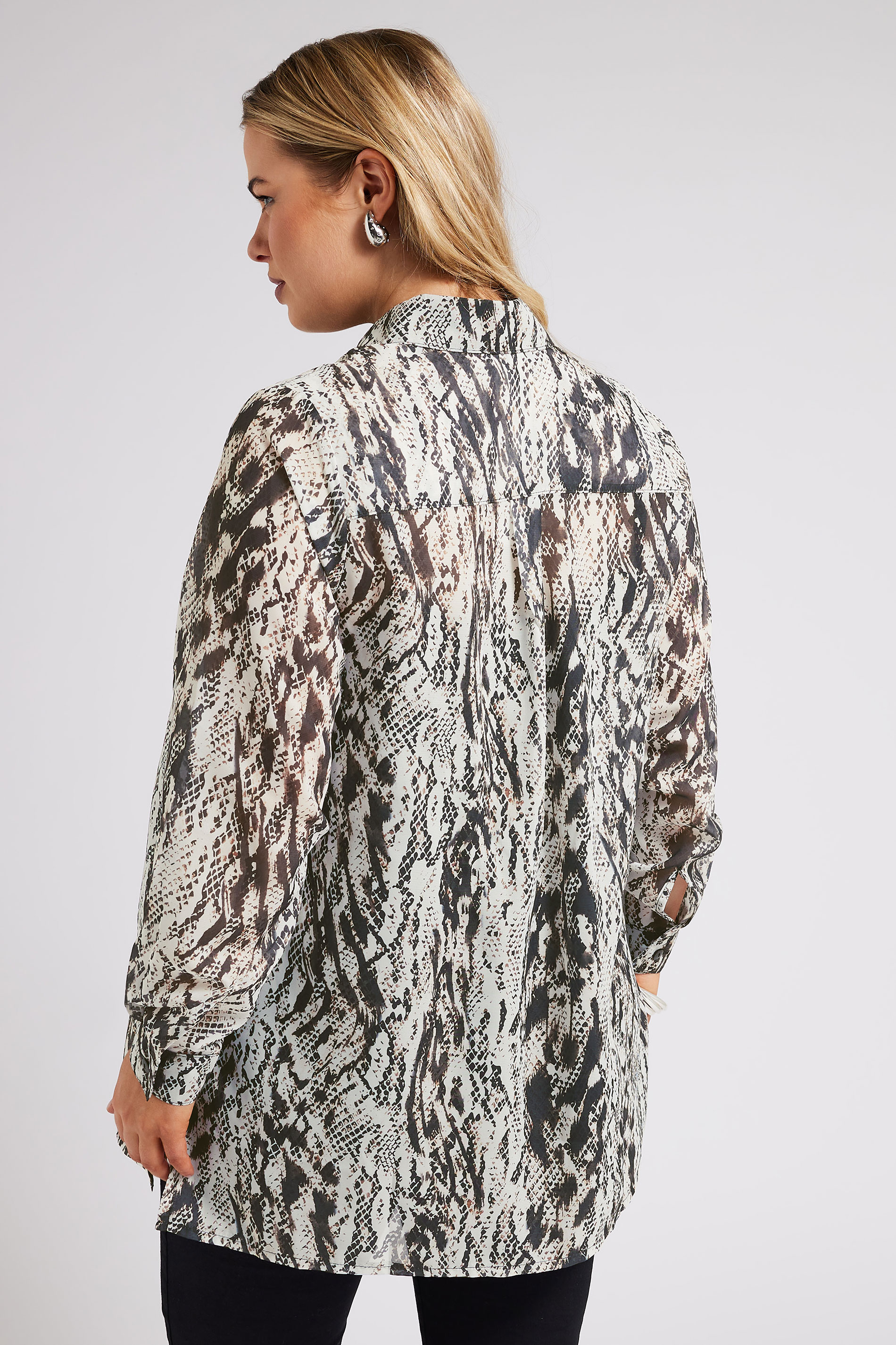 YOURS LONDON Plus Size White Snake Print Shirt | Yours Clothing 3