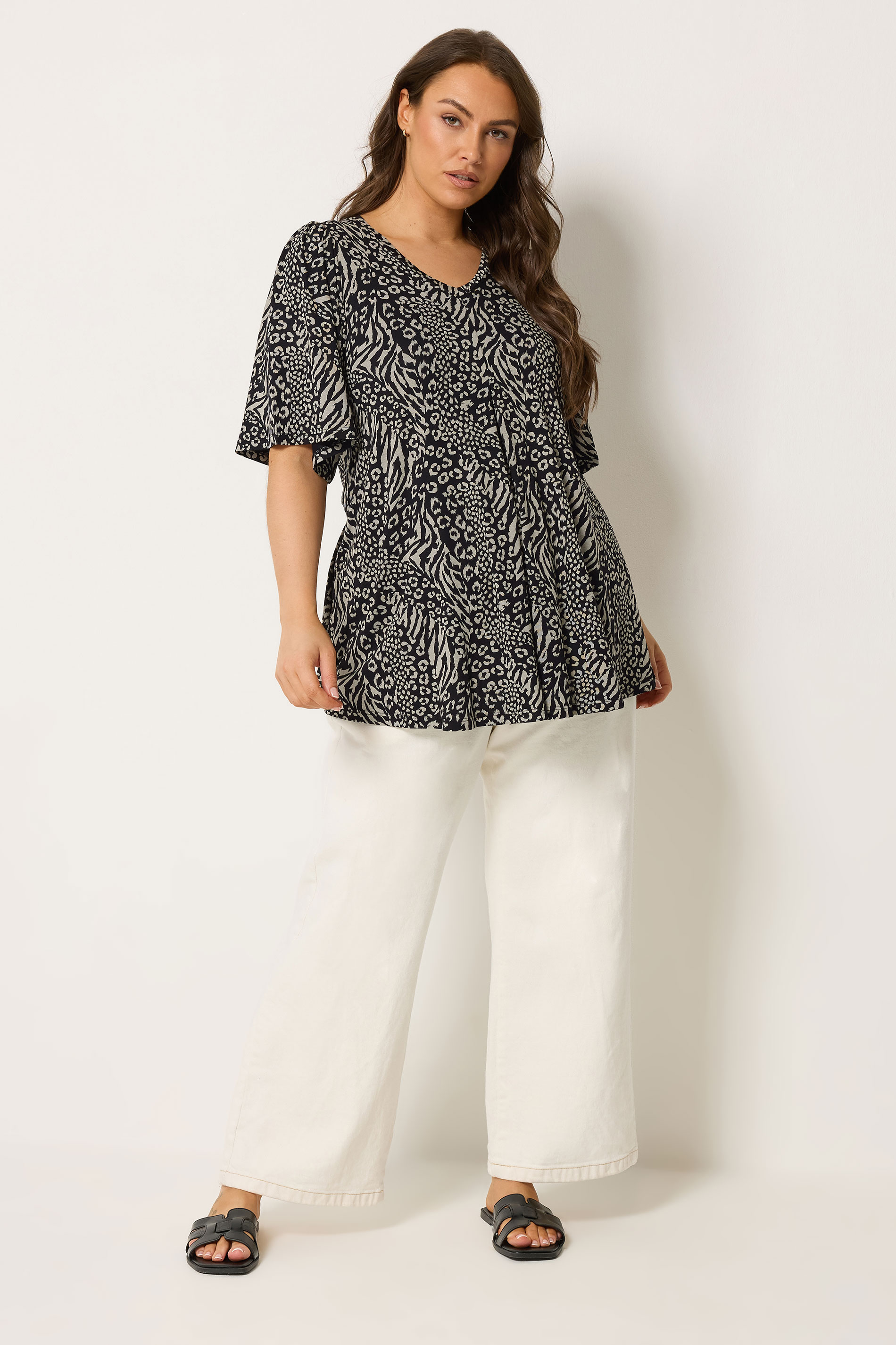 YOURS Plus Size Black Leopard Print Pleated Swing Top | Yours Clothing 1