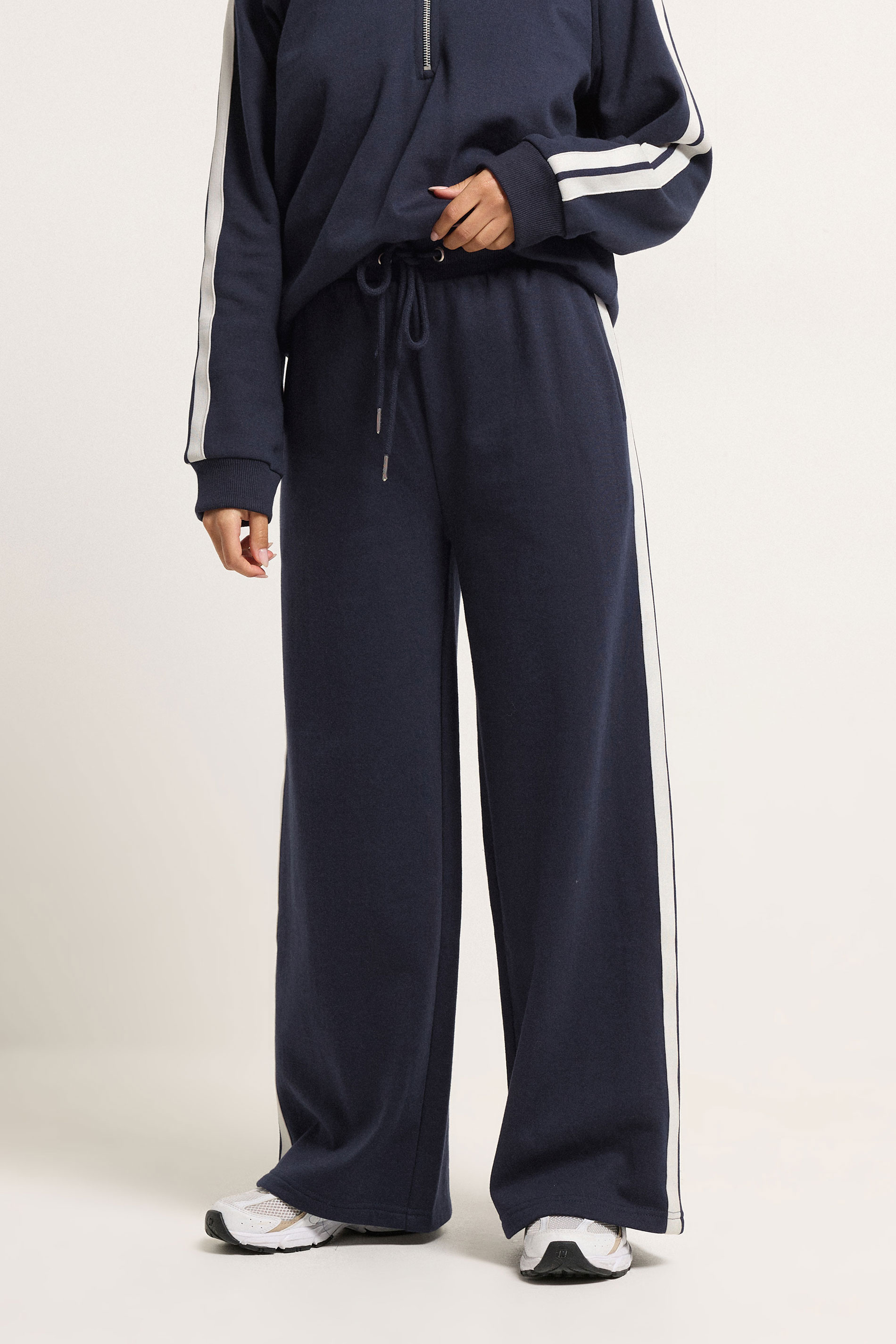 PixieGirl Petite Women's Set Navy Blue Stripe Cotton Sweatshirt & Wide Leg Joggers | PixieGirl 6