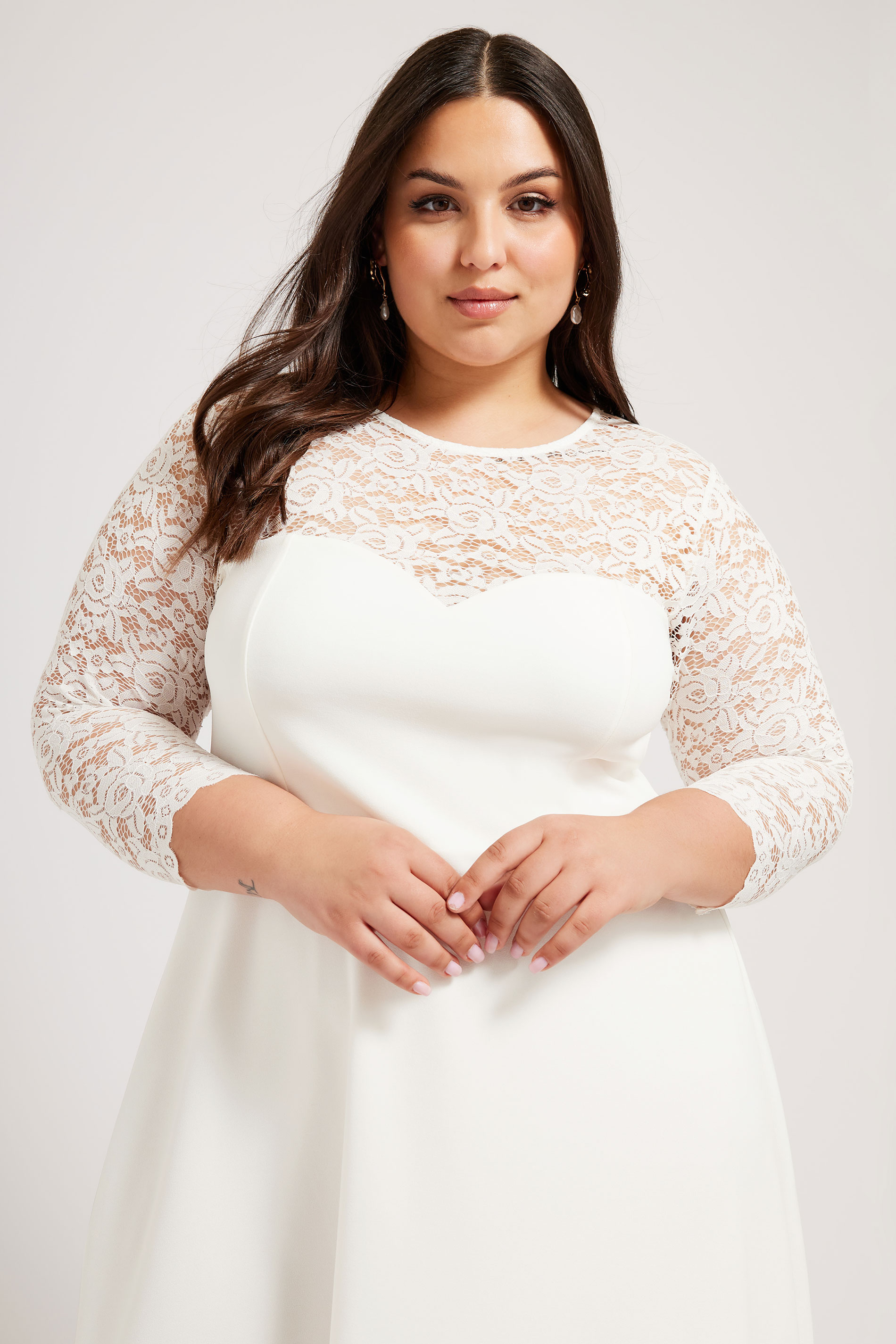 YOURS LONDON Plus Size White Lace Sweetheart Dress | Yours Clothing 2