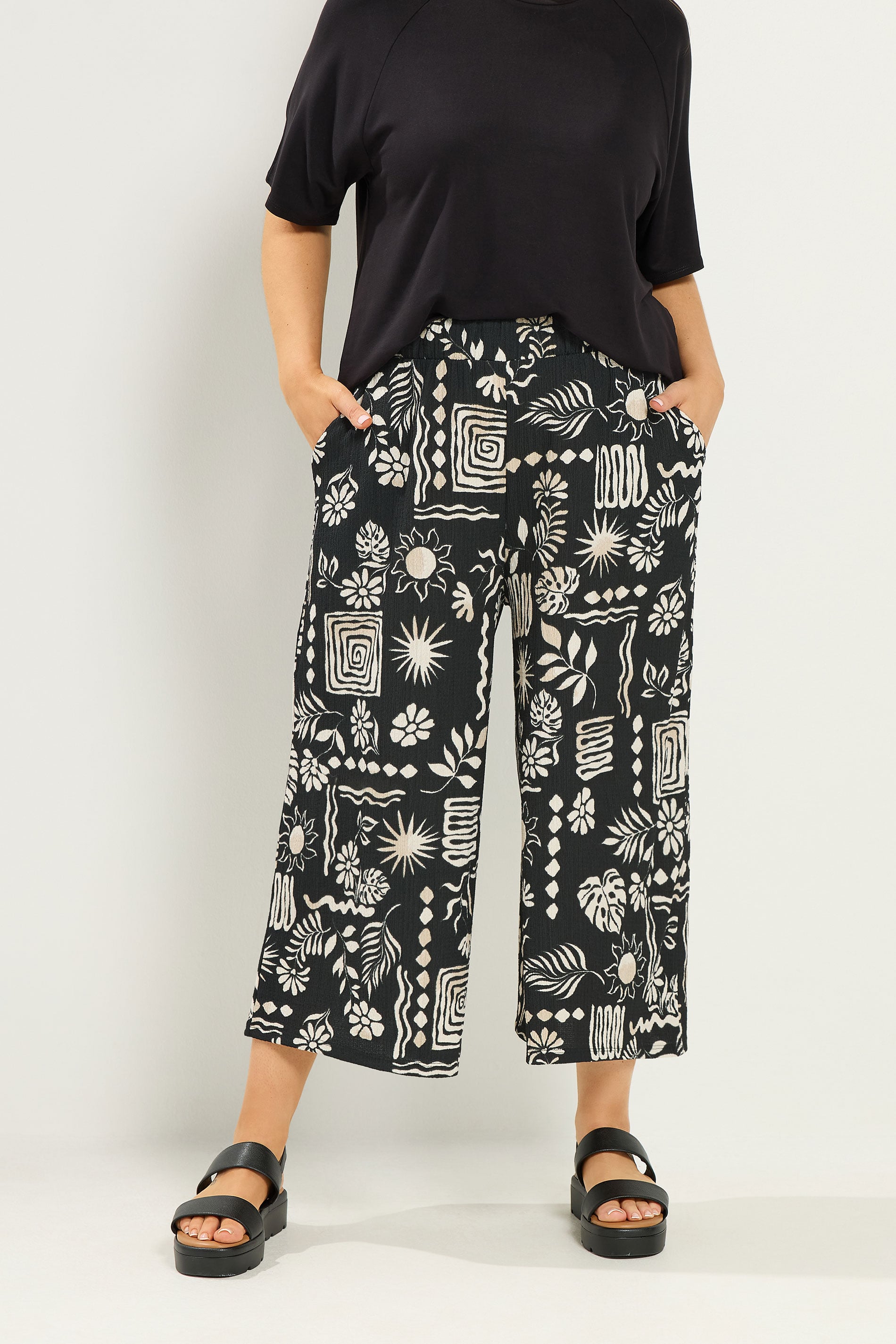 YOURS Plus Size Black Floral Print Textured Culottes | Yours Clothing 1