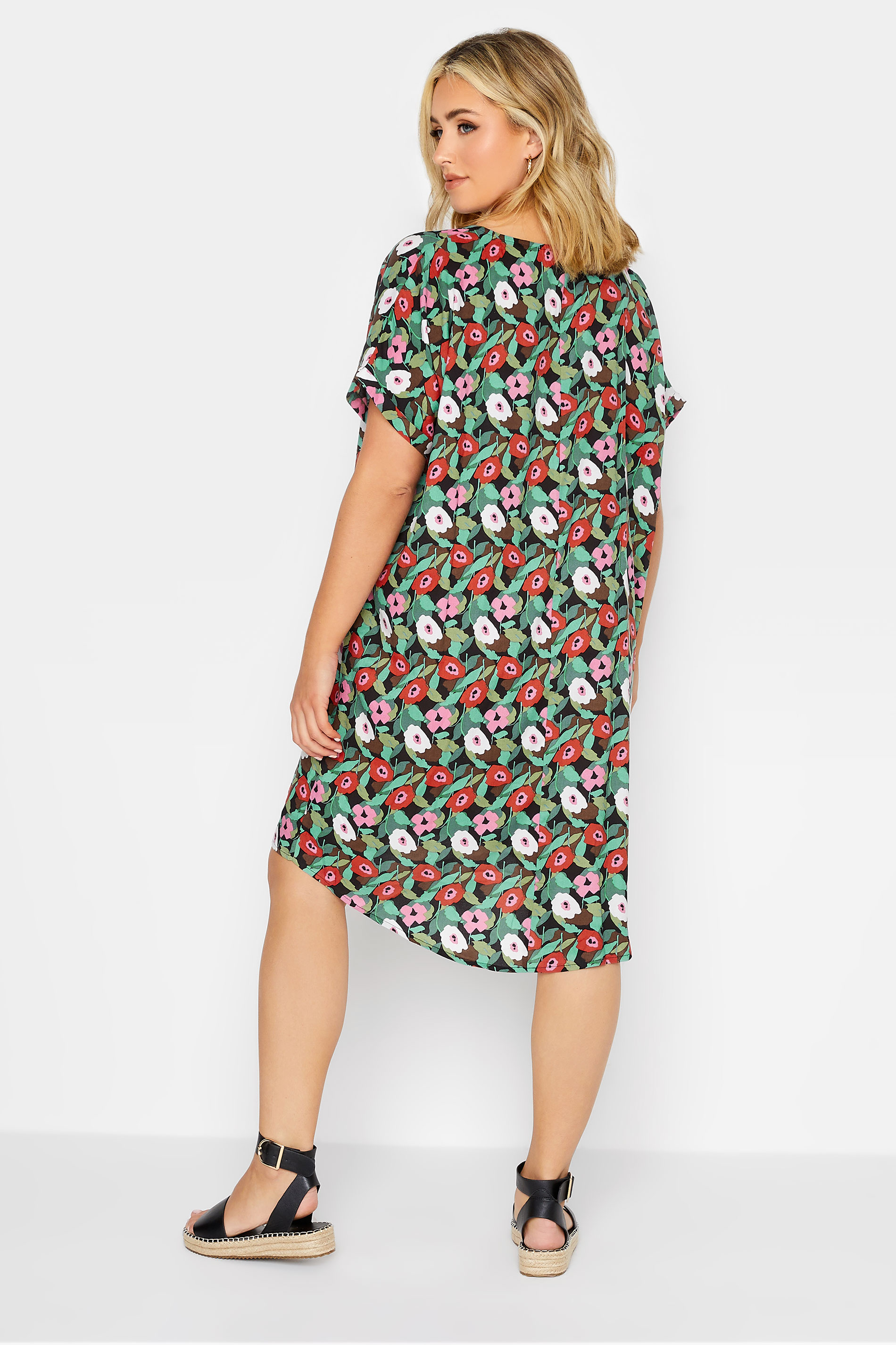 YOURS Plus Size Black Floral Print Dipped Hem Shift Dress | Yours Clothing 3